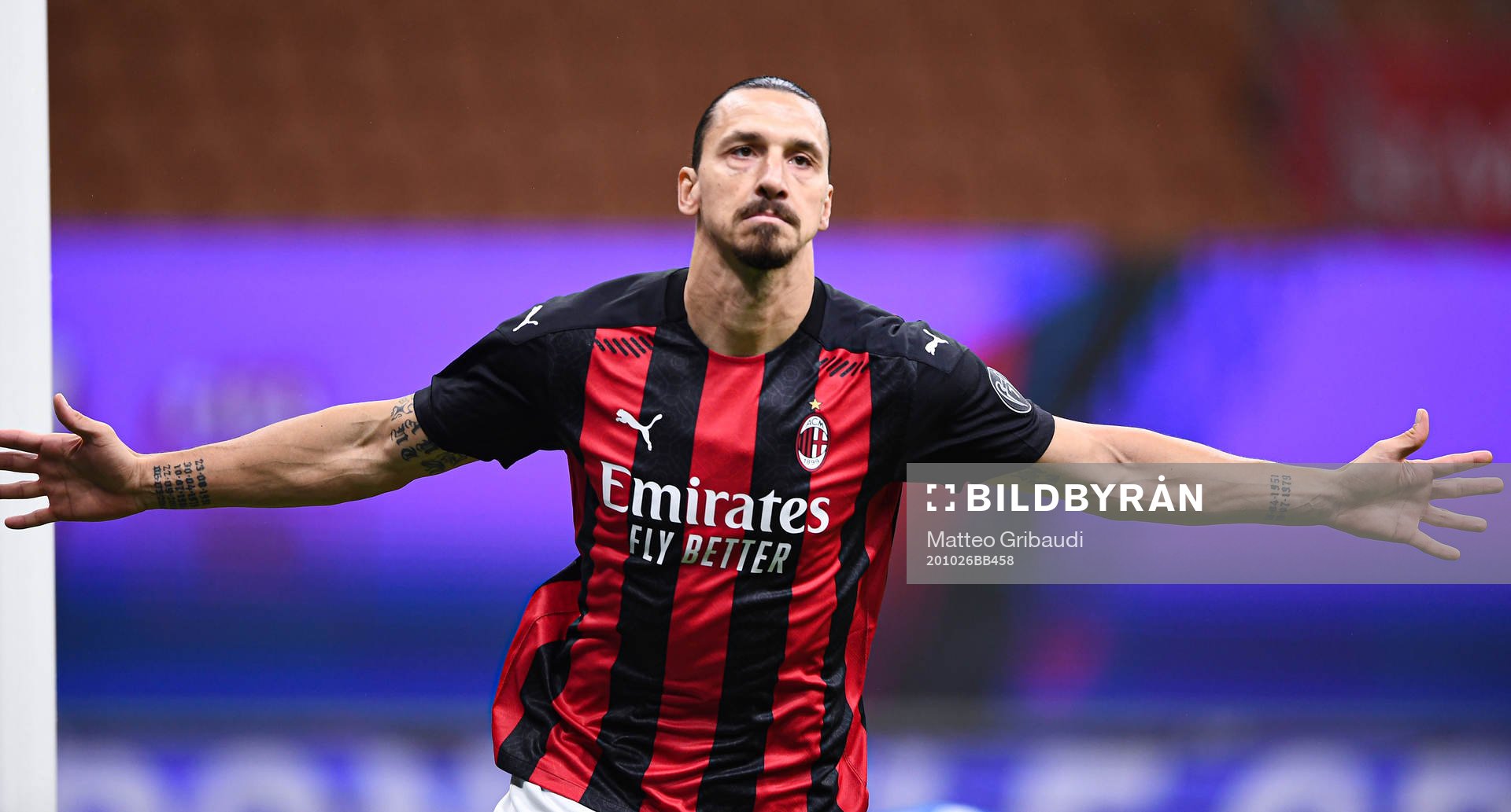 Zlatan Ibrahimovic of Milan celebrates