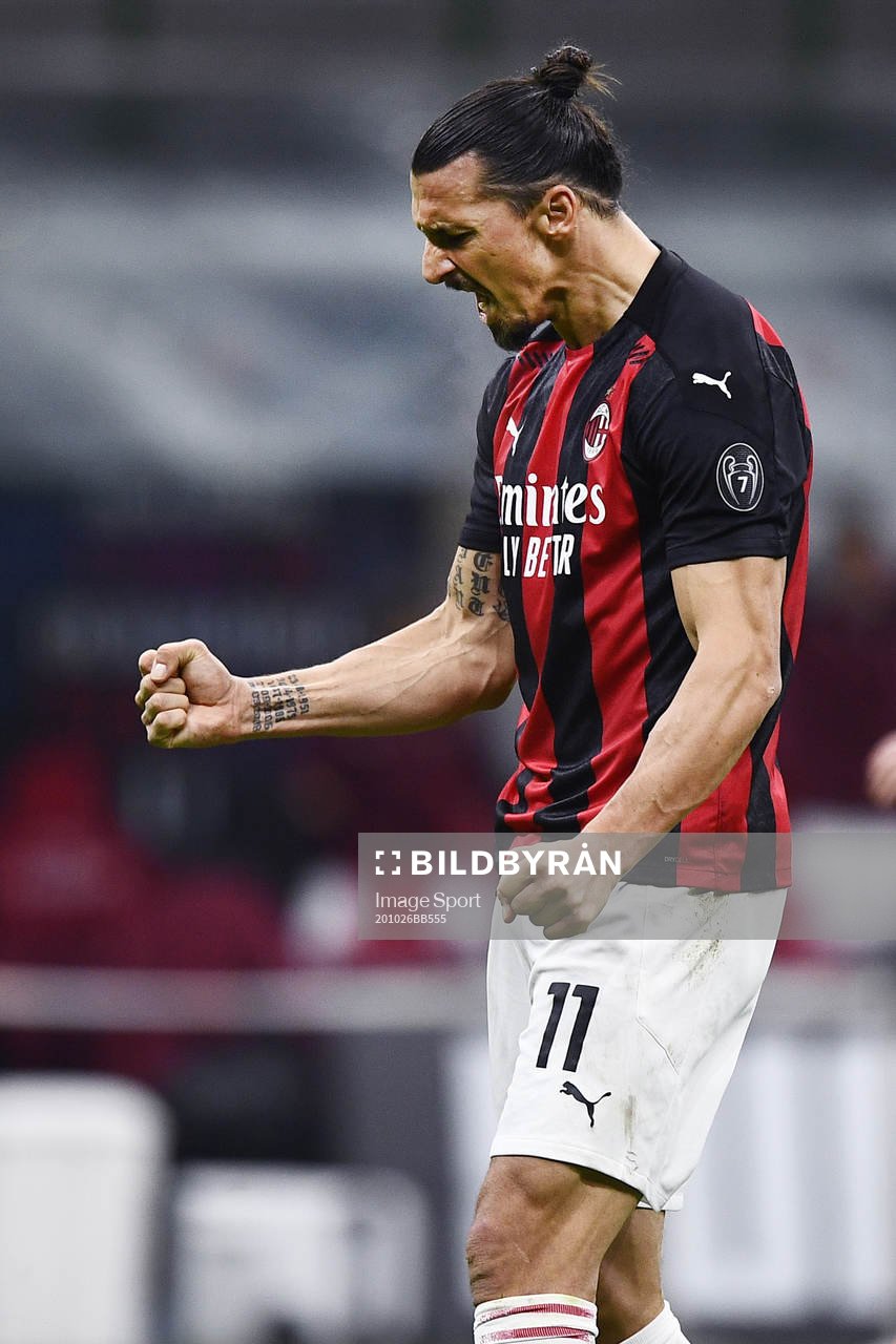 Zlatan Ibrahimovic of Milan celebrates