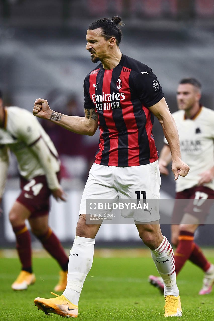 Zlatan Ibrahimovic of Milan celebrates