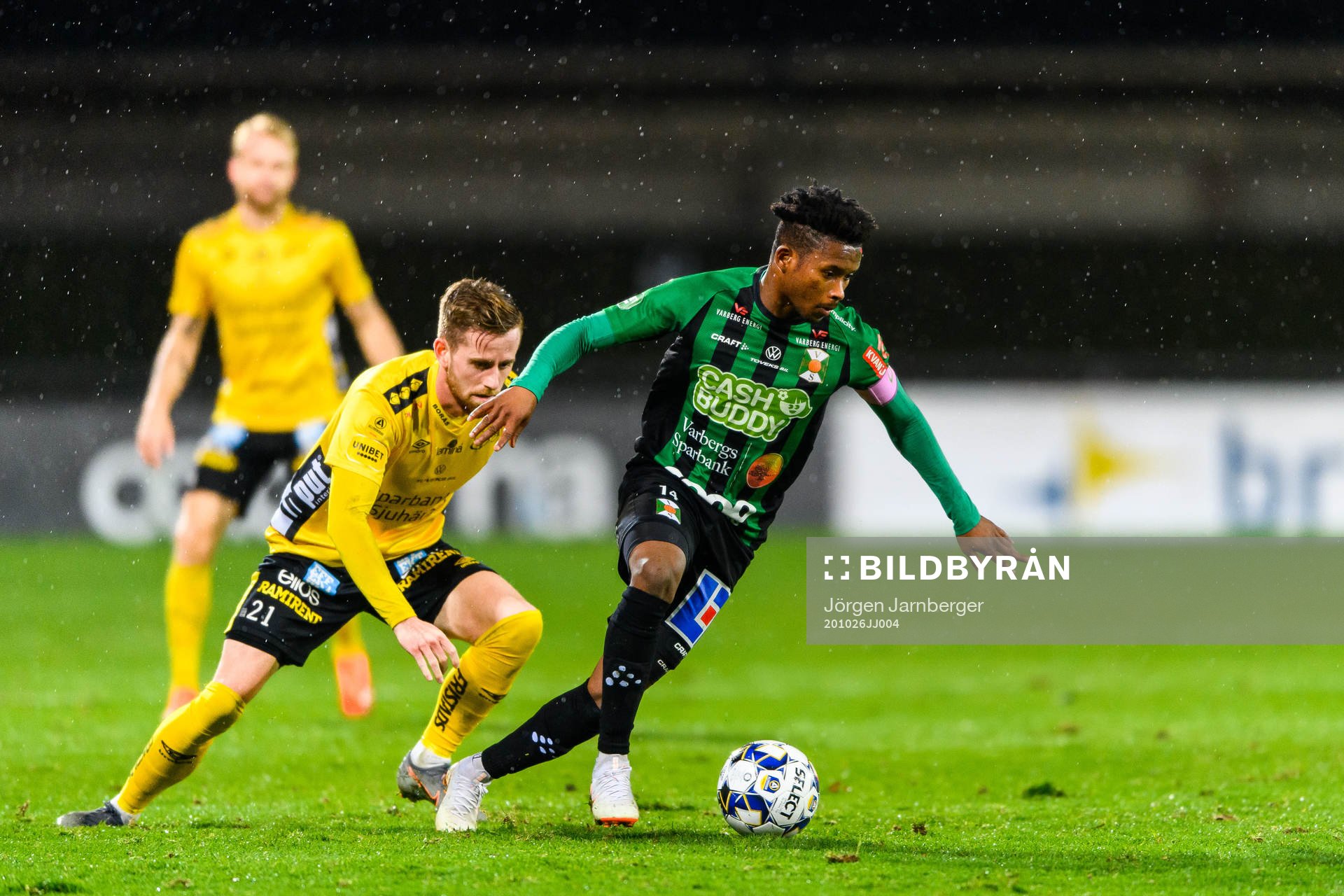 Elfsborgs Rasmus Alm och Varbergs Adama Fofana