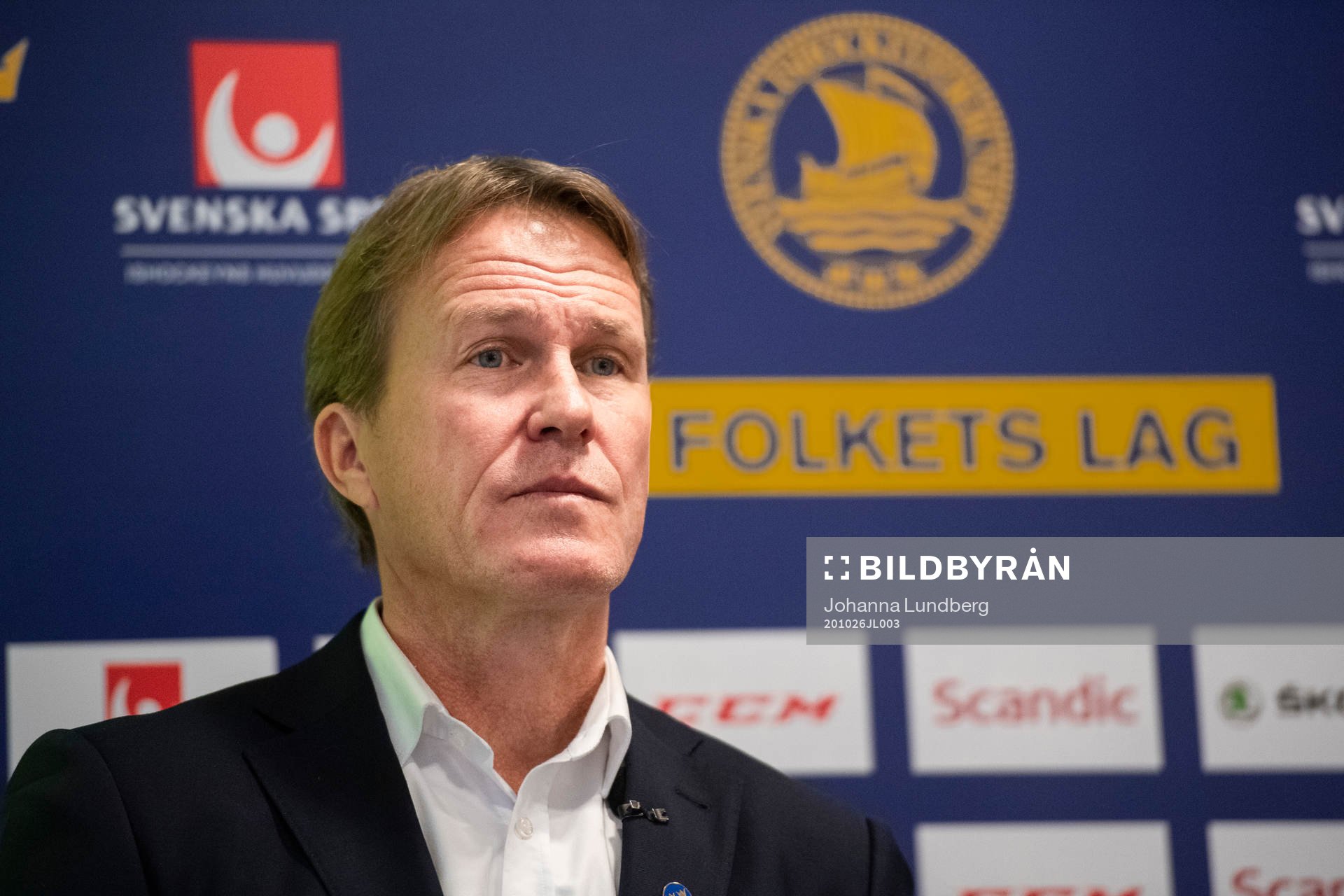 Förbundskapten Johan Garpenlöv presenterar truppen till