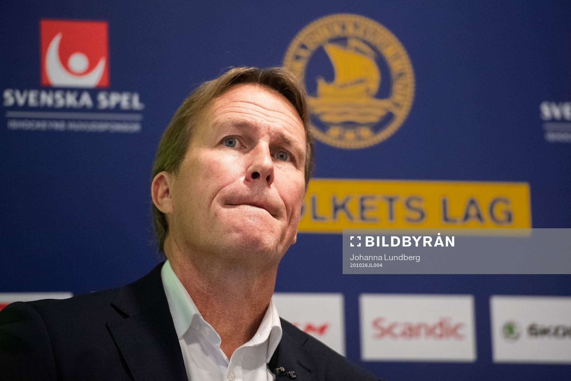 Förbundskapten Johan Garpenlöv presenterar truppen till