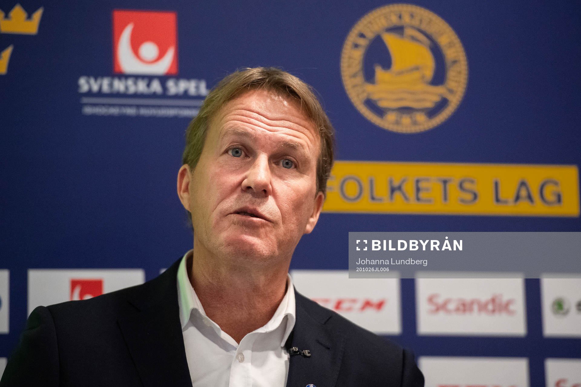 Förbundskapten Johan Garpenlöv presenterar truppen till