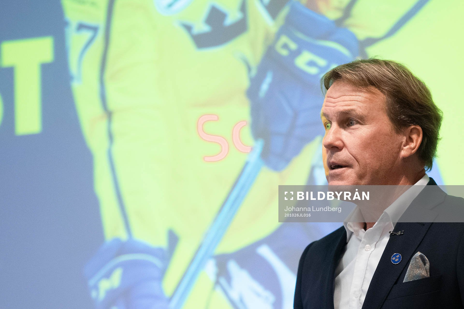 Förbundskapten Johan Garpenlöv presenterar truppen till