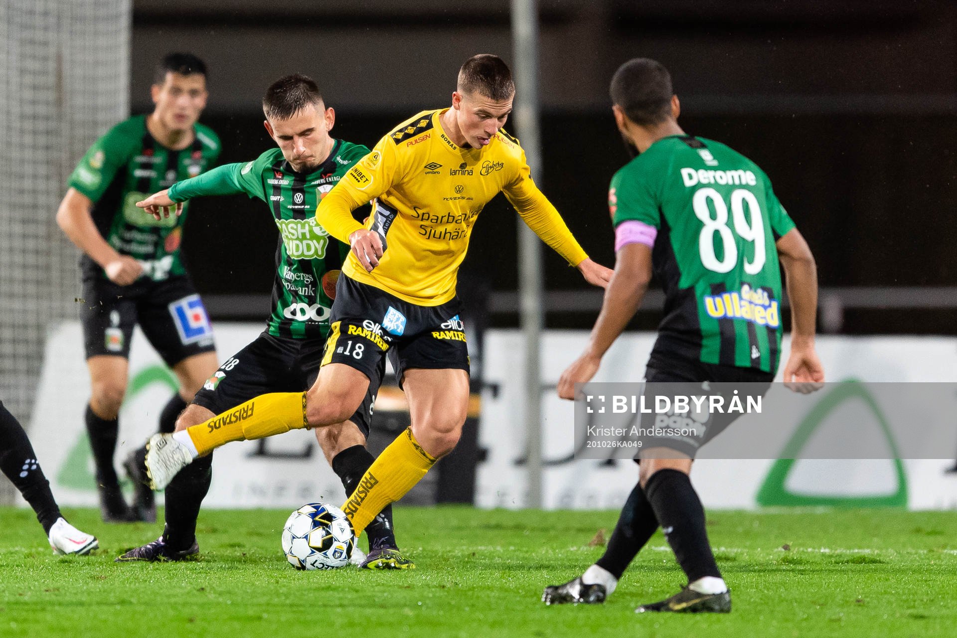 Varbergs Erion Sadiku och Elfsborgs Simon Olsson