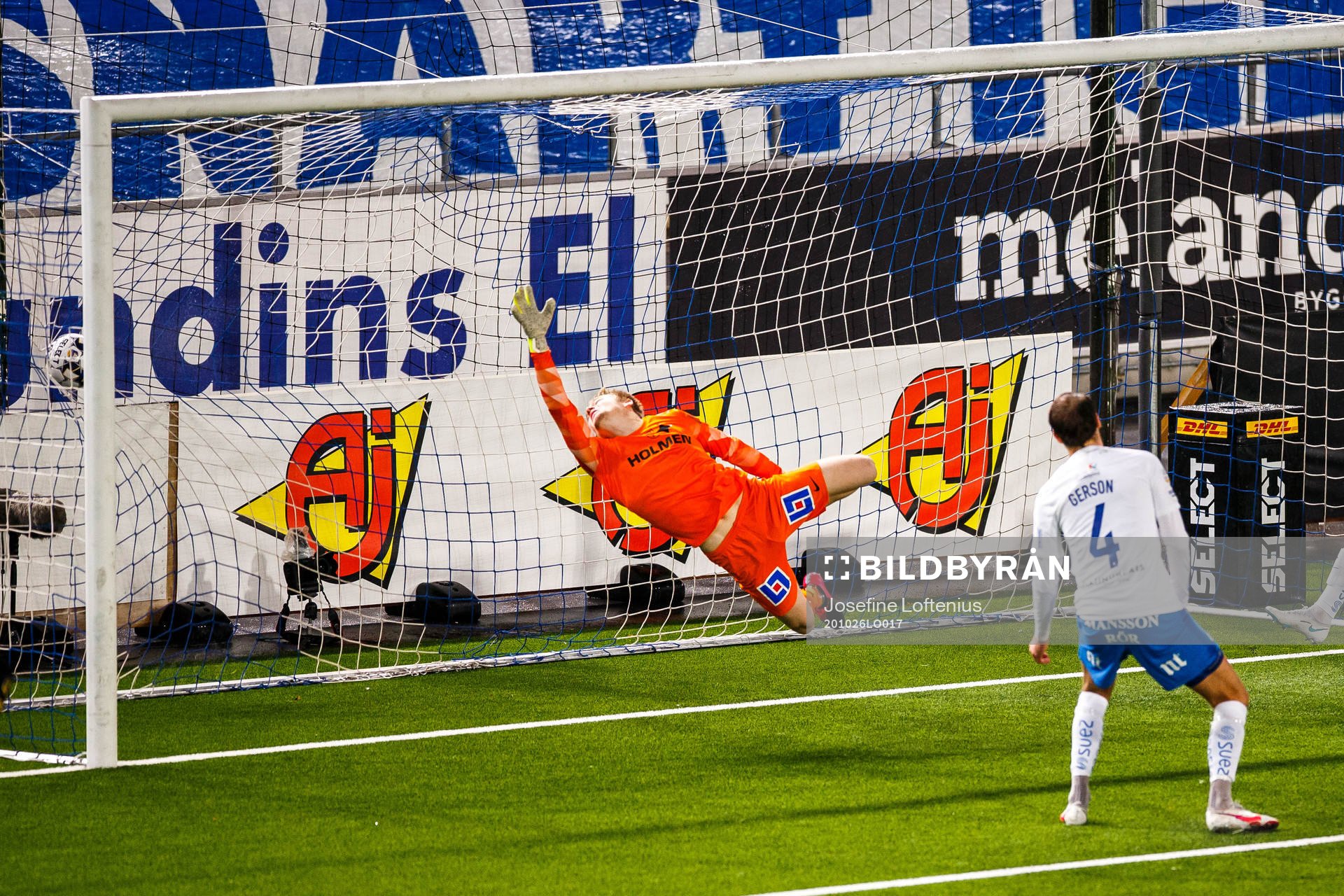 IFK Norrköpings målvakt Isak Pettersson släpper in 0-1