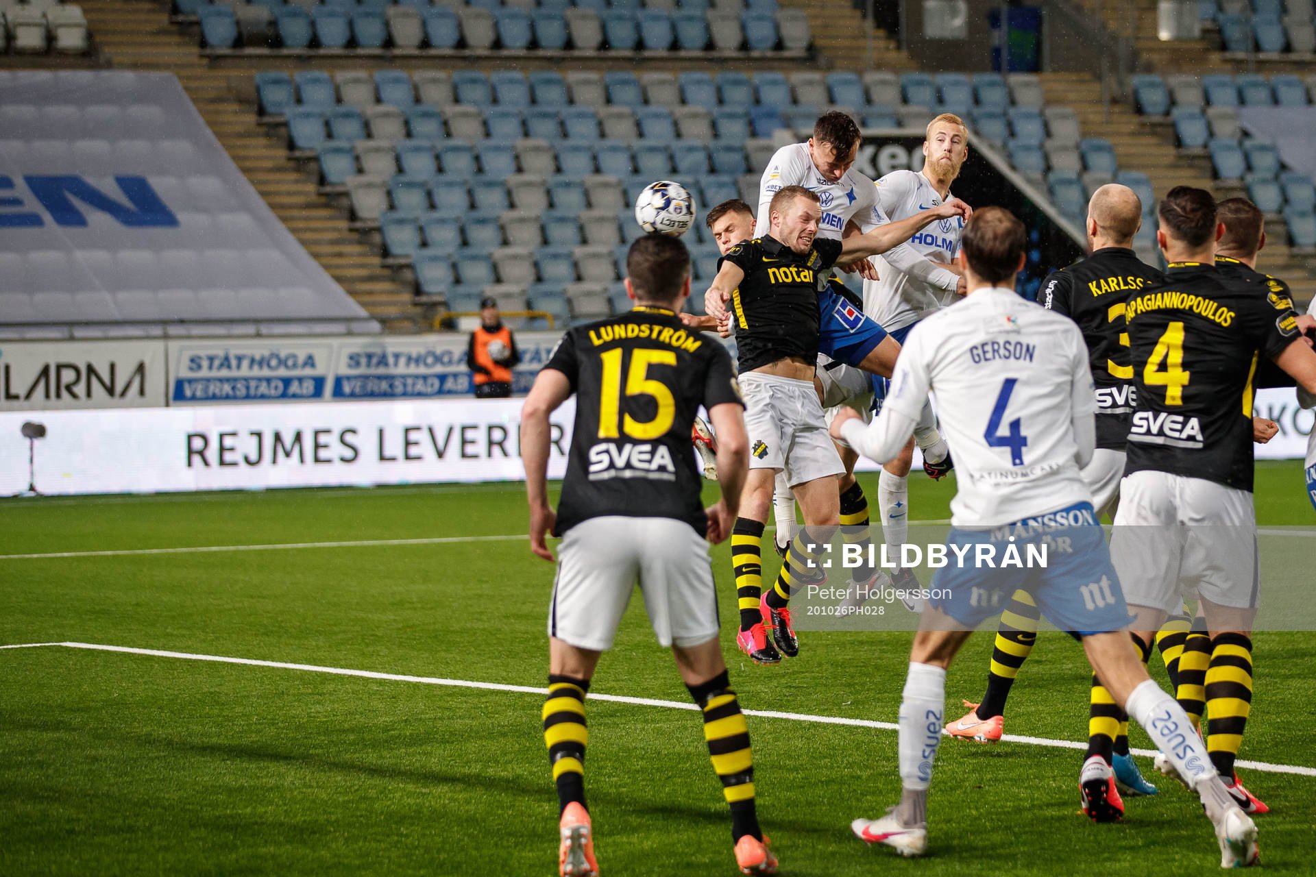 s Sebastian Larsson