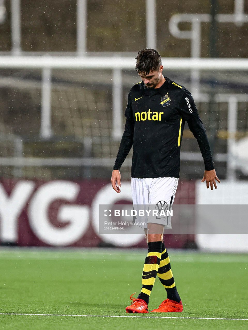 s Mikael Lustig deppar