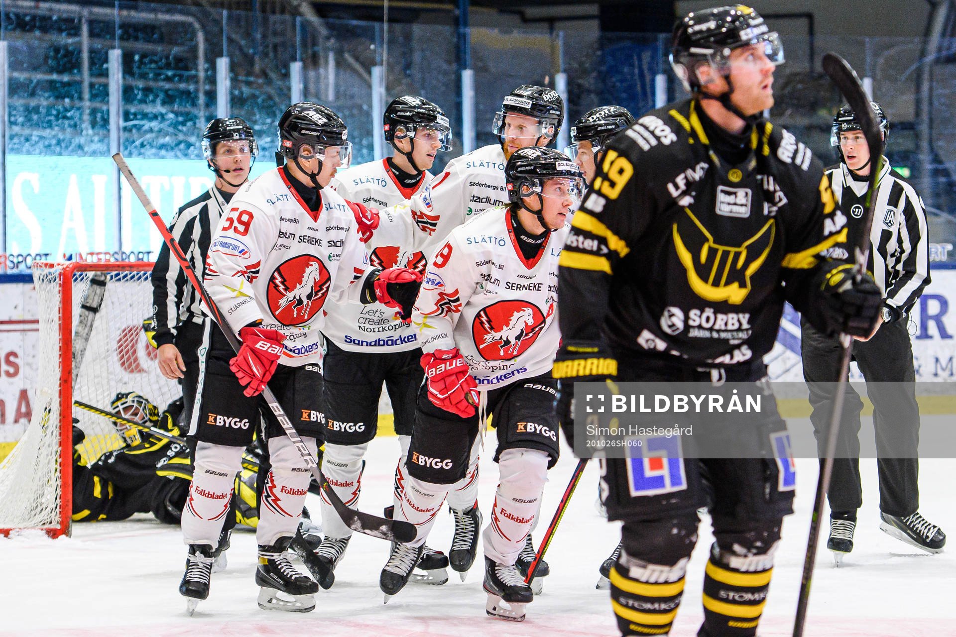Vita Hästens Topi Nättinen och Filip Cruseman jublar