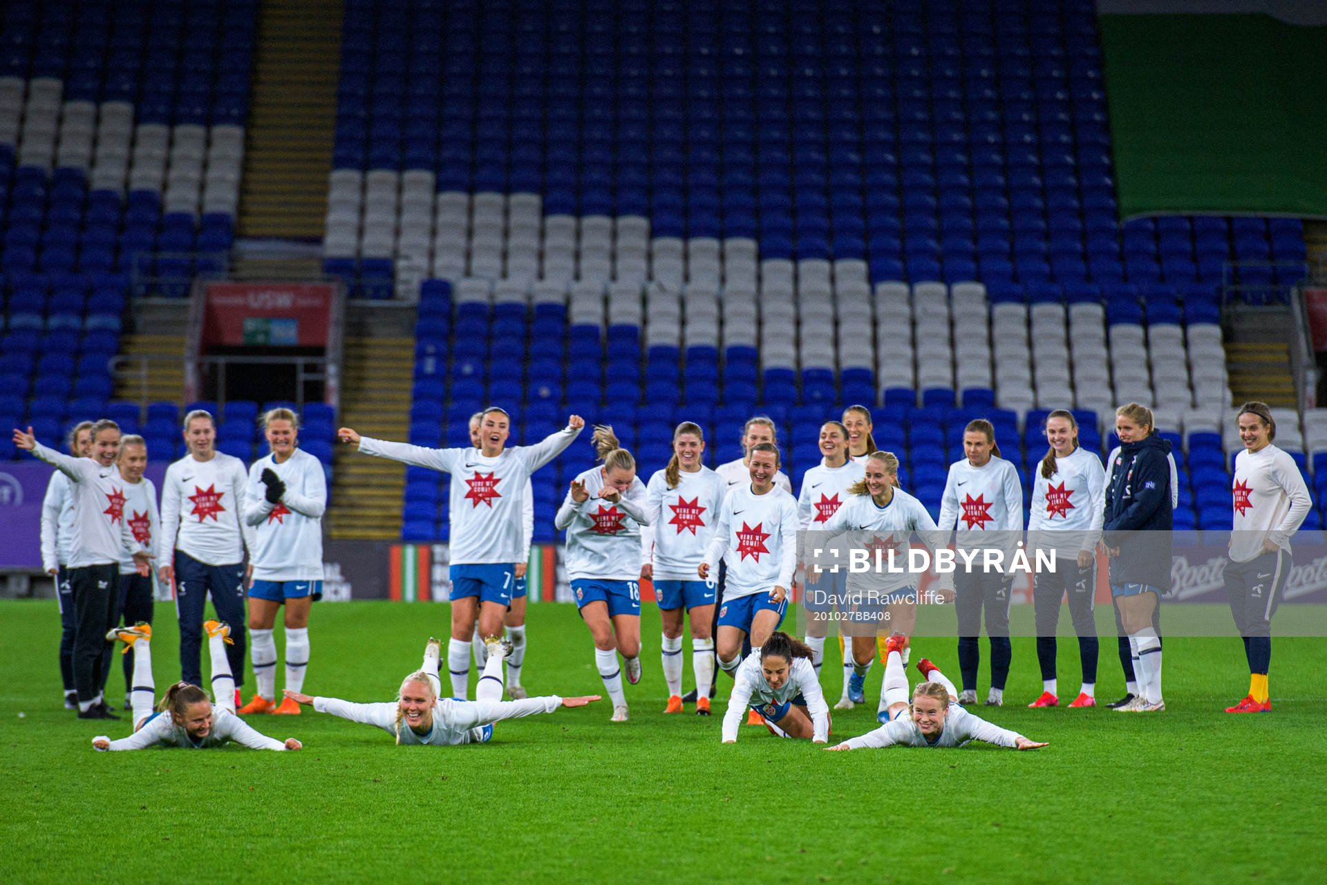Players of Norway celebrate
