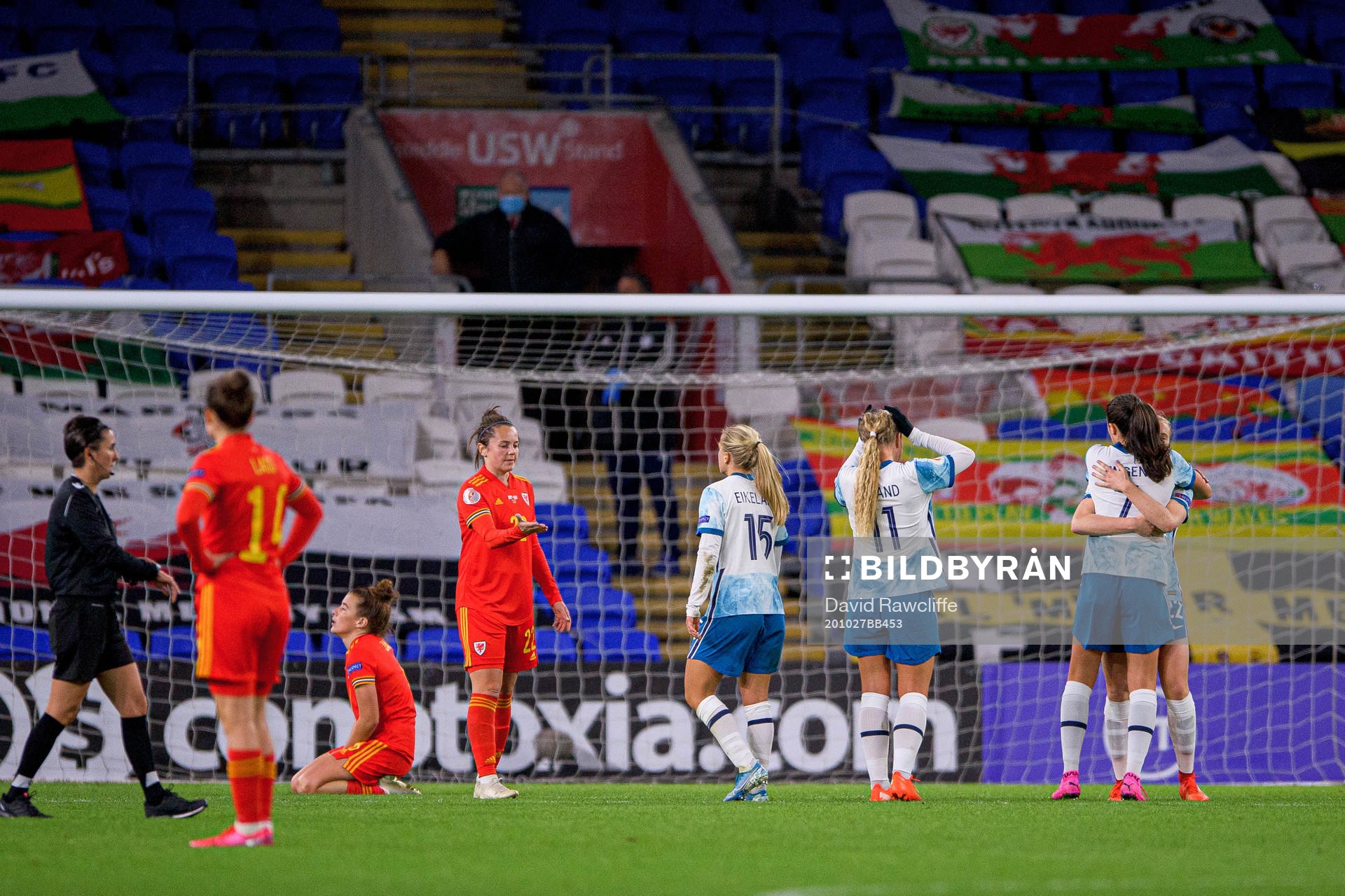 Players of Norway celebrate