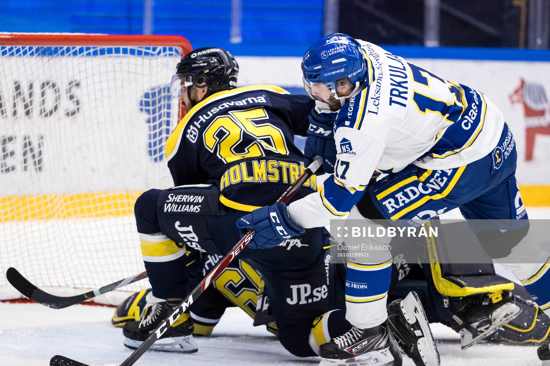 s Axel Holmström och Leksands Daniel Olsson Trkulja