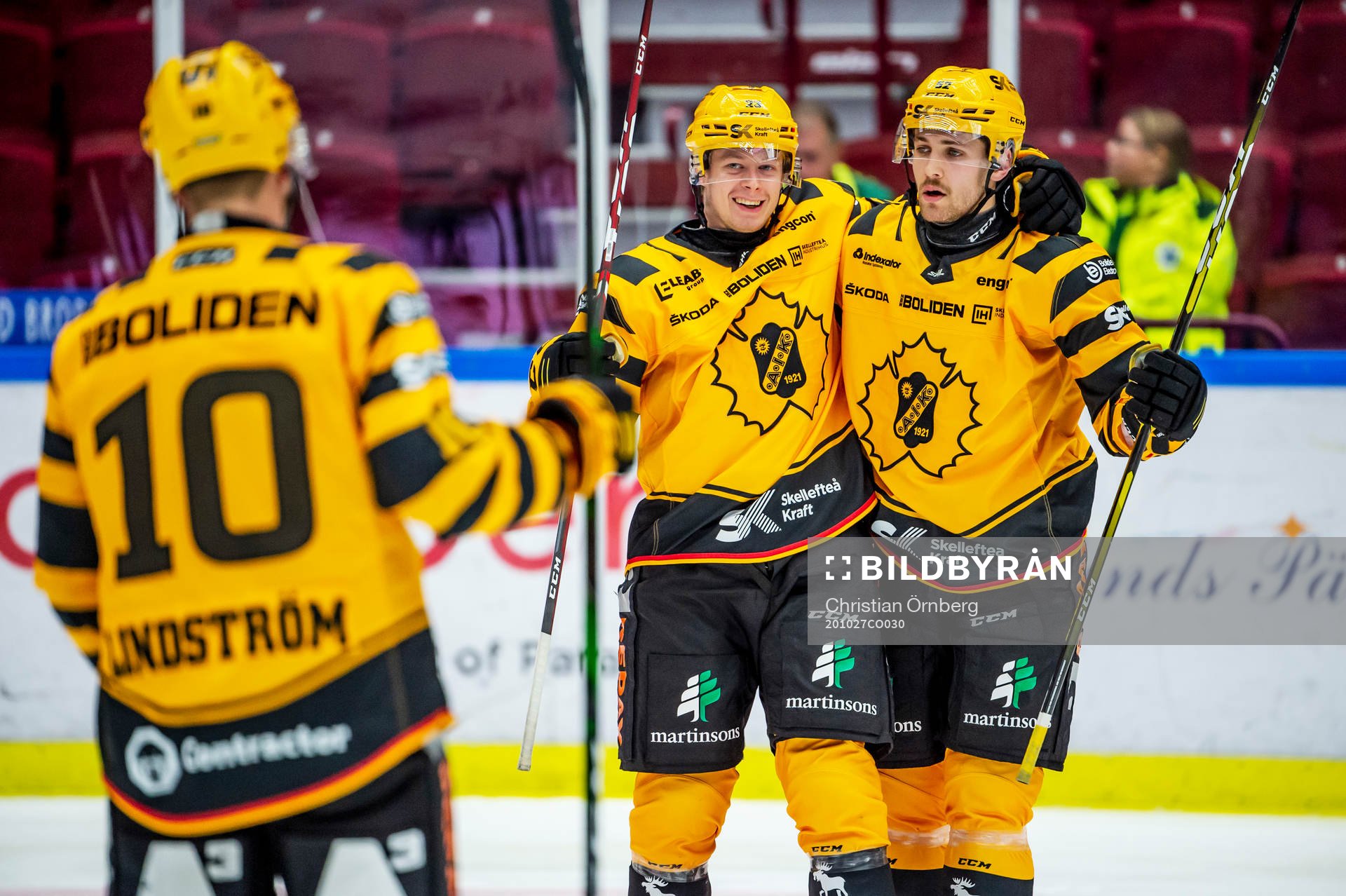 Skellefteås Arvid Lundberg jublar med Joakim Lindström