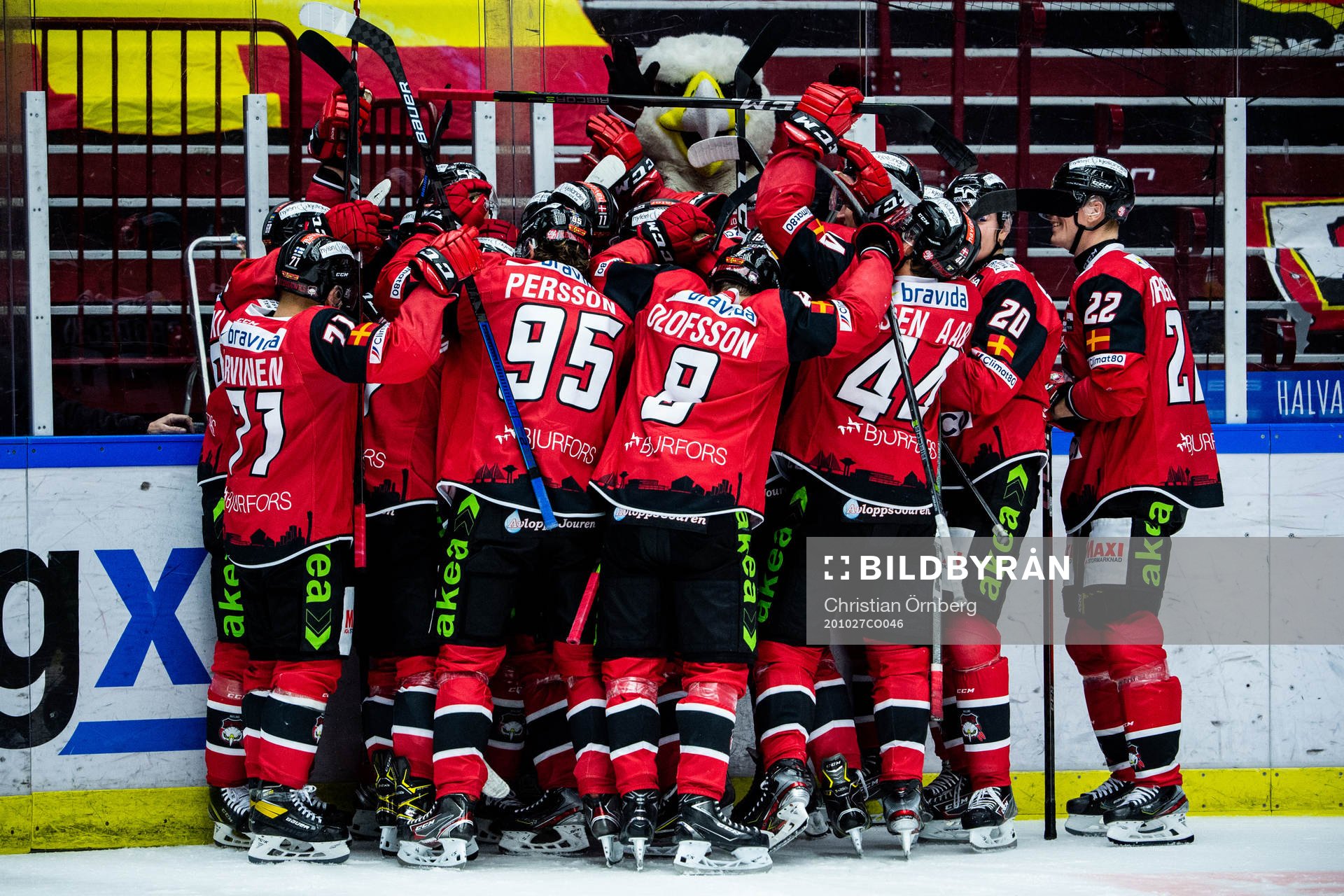 Malmö Redhawks spelare jublar