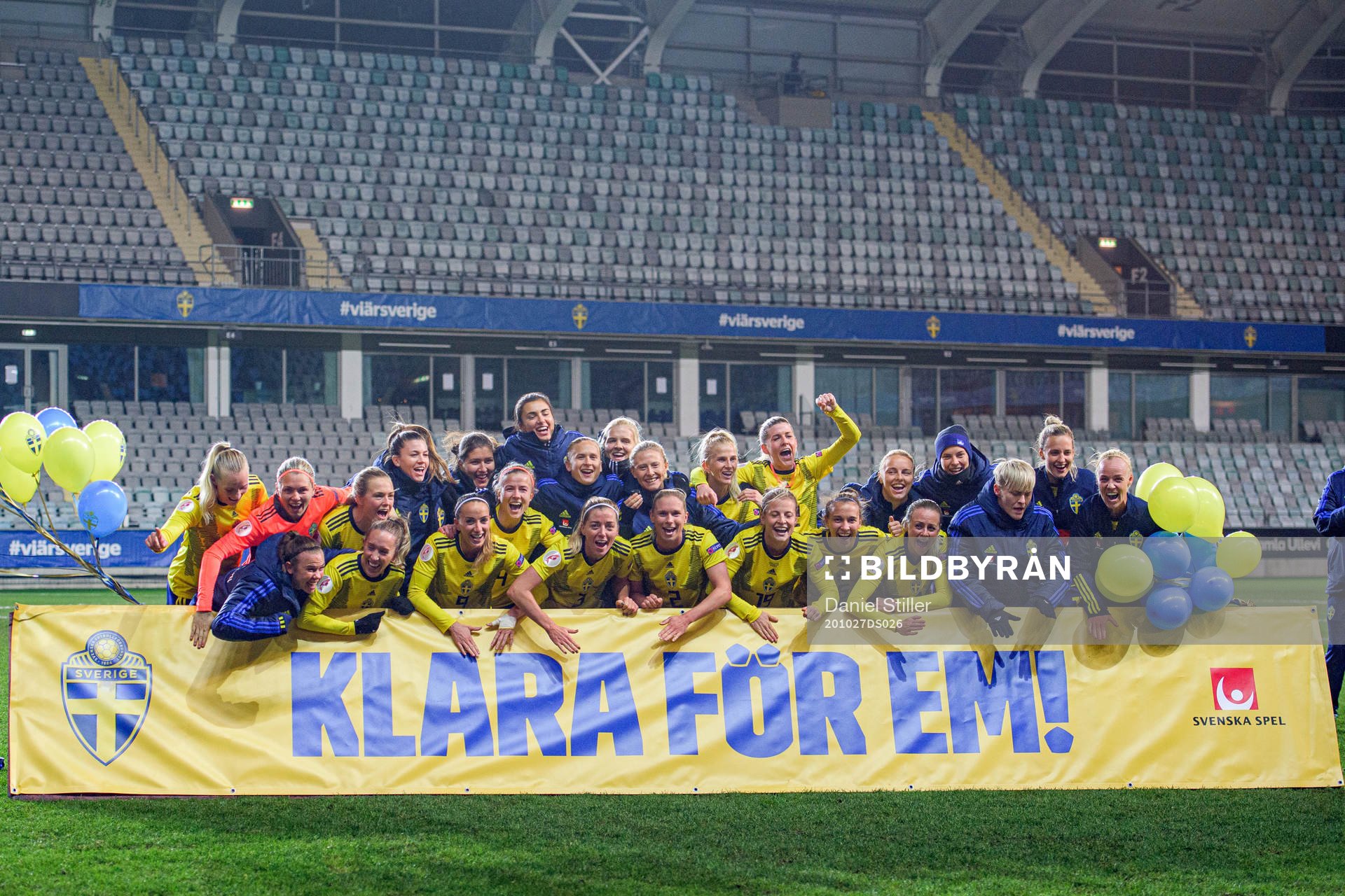 Players of Sweden celebrate