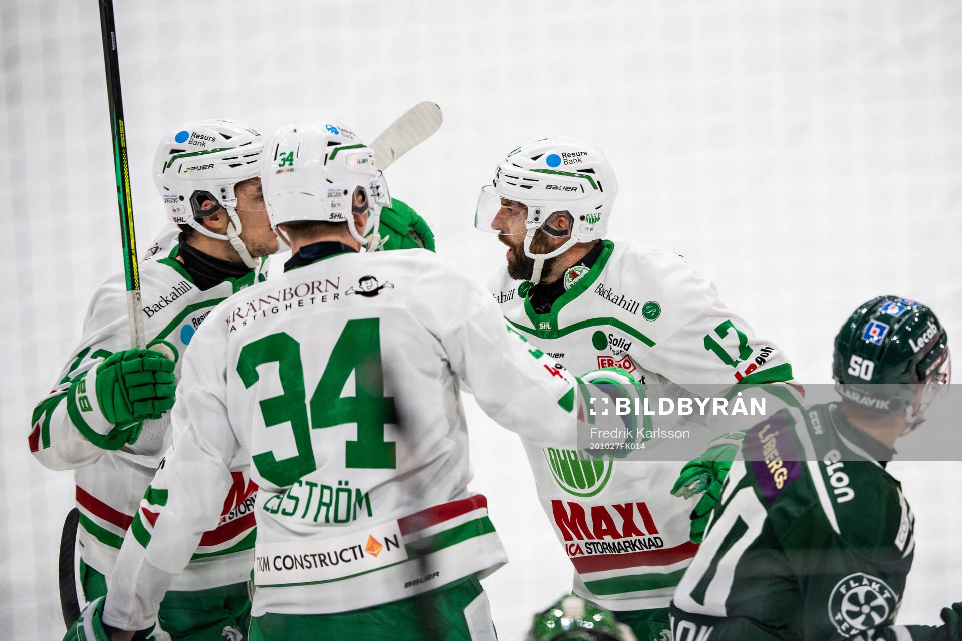 Rögles Taylor Matson (h) jublar