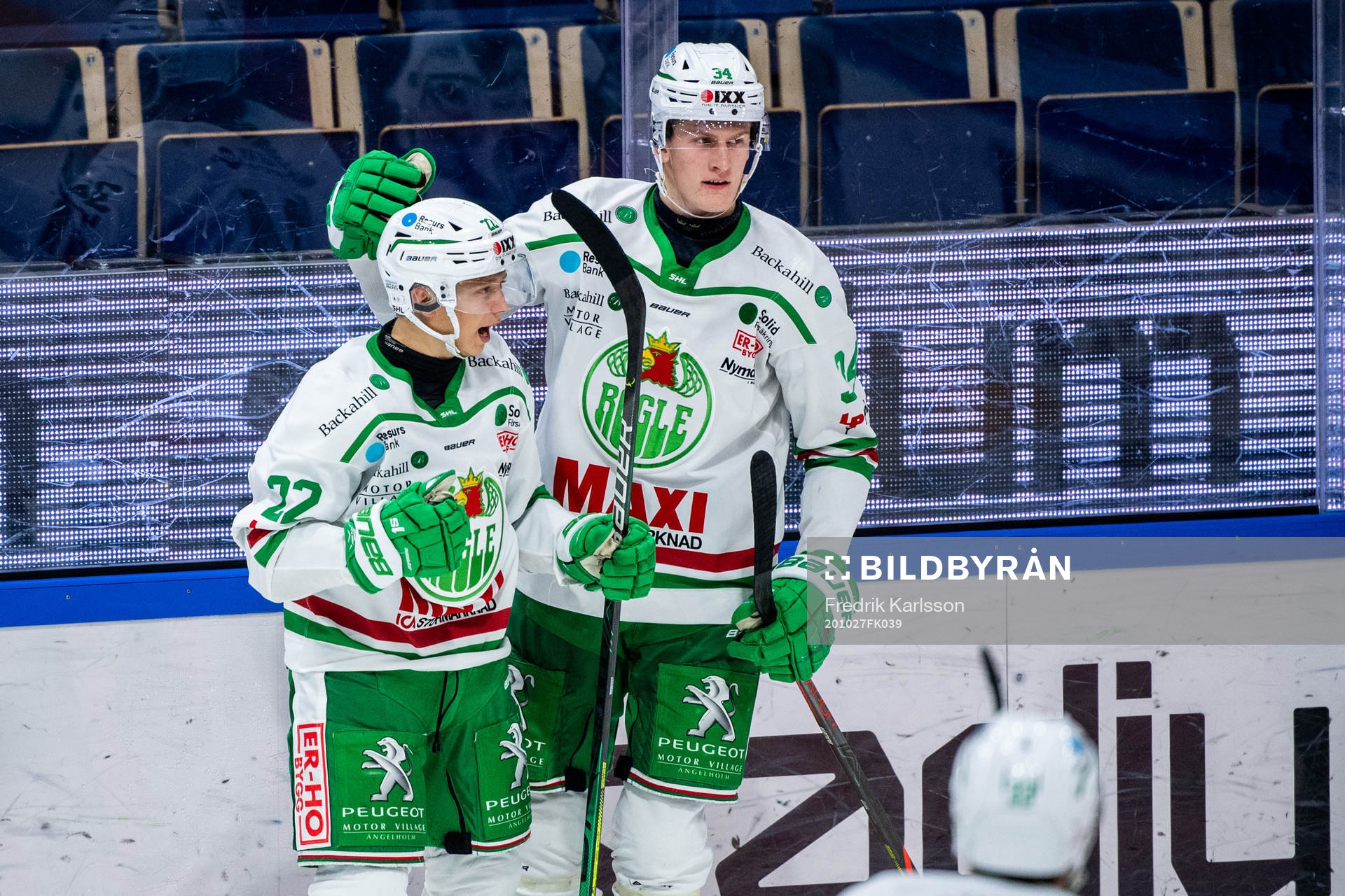 Rögles Samuel Jonsson och Adam Edström jublar