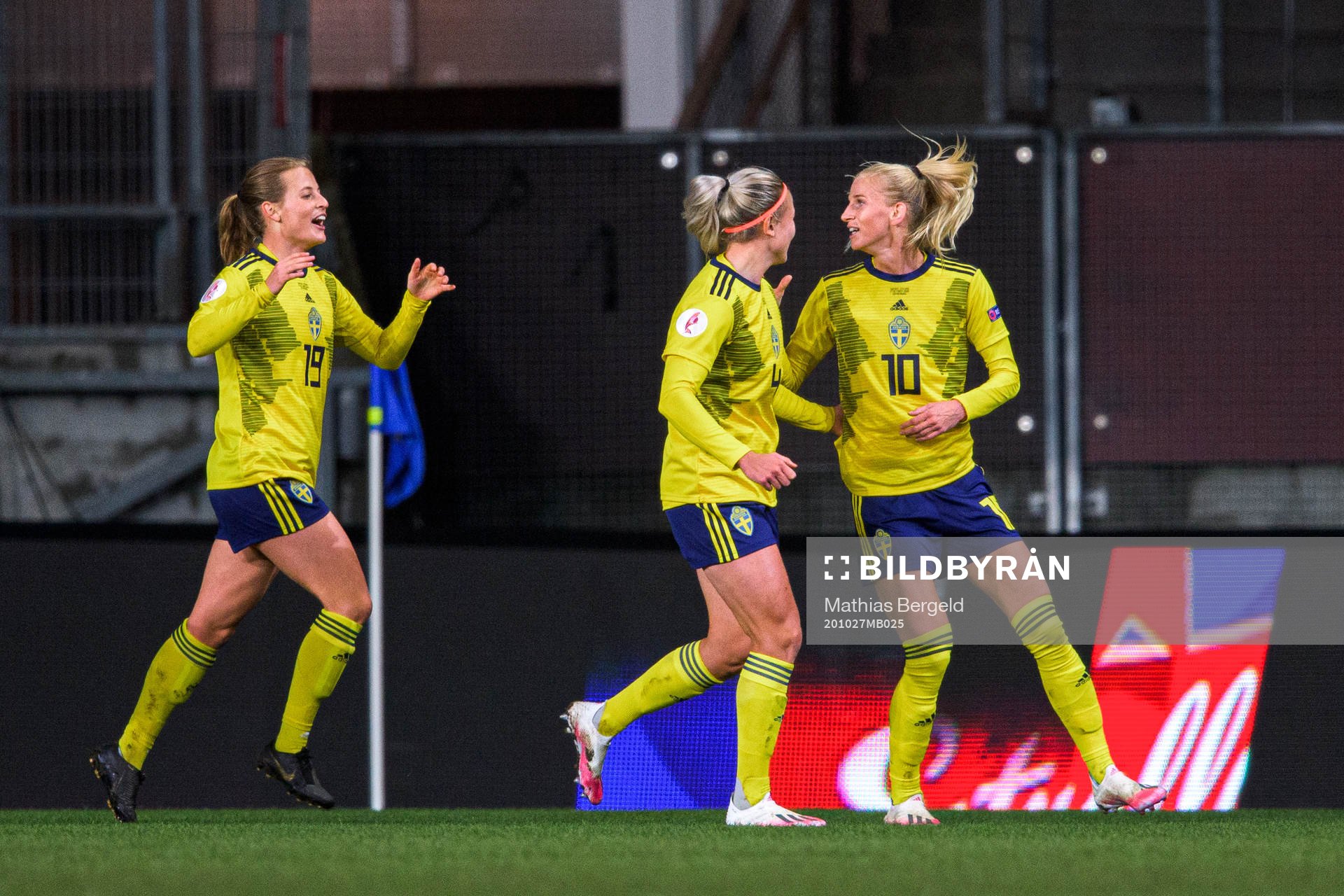 Anna Anvegård , Hanna Glas and Sofia Jakobsson of Sweden