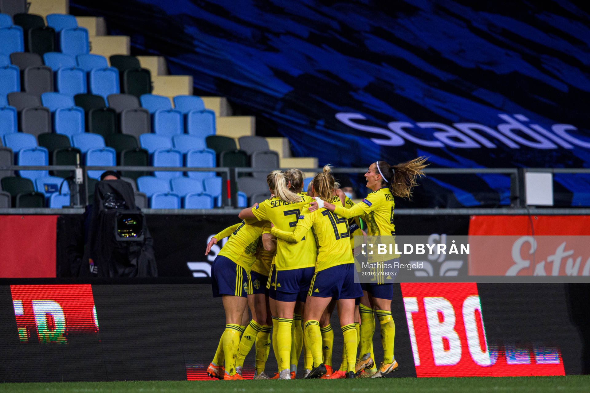 Players of Sweden celebrate the 2-0 goal by Olivia Schough