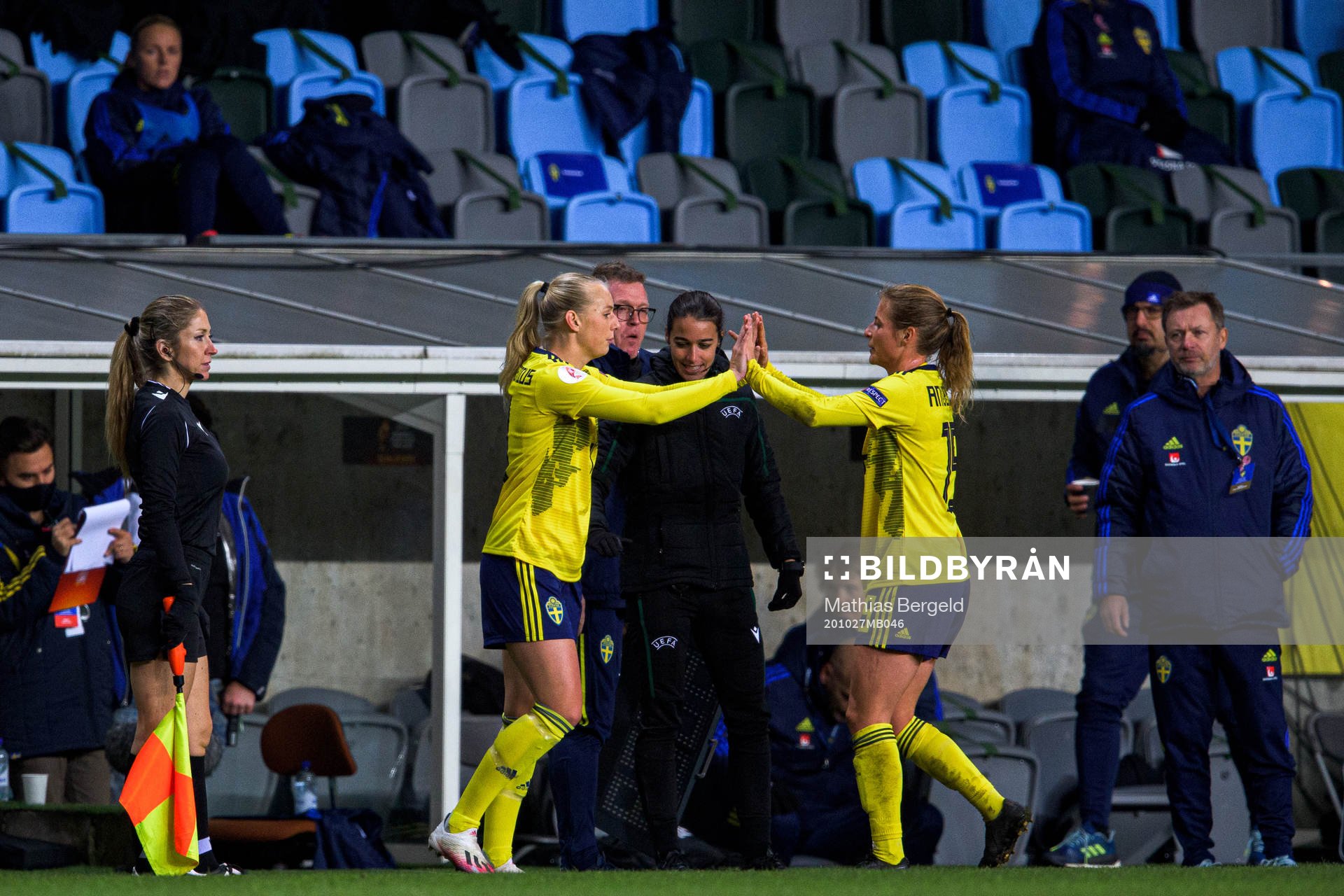 Stina Blackstenius and Anna Anvegård of Sweden