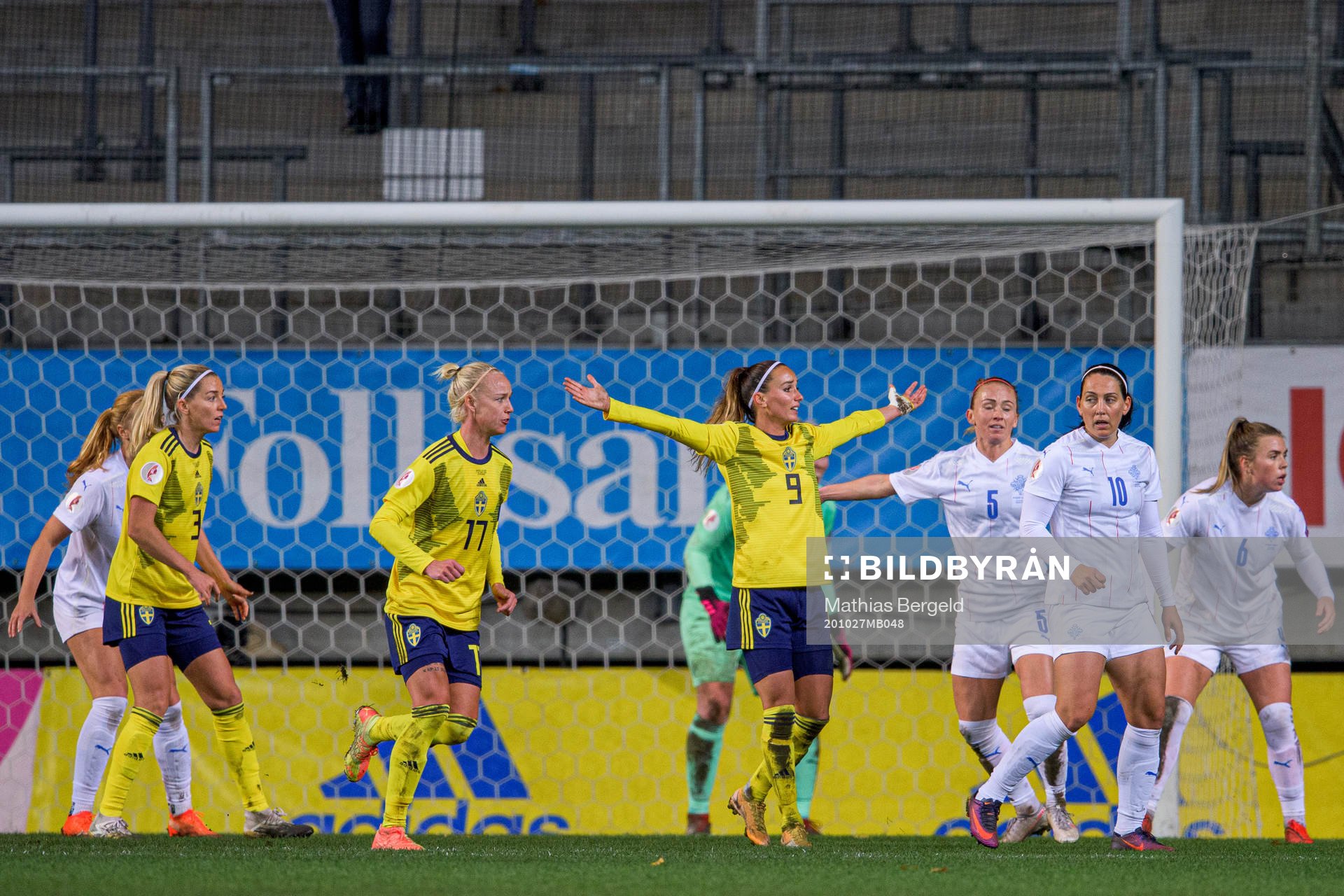 Kosovare Asllani of Sweden reacts