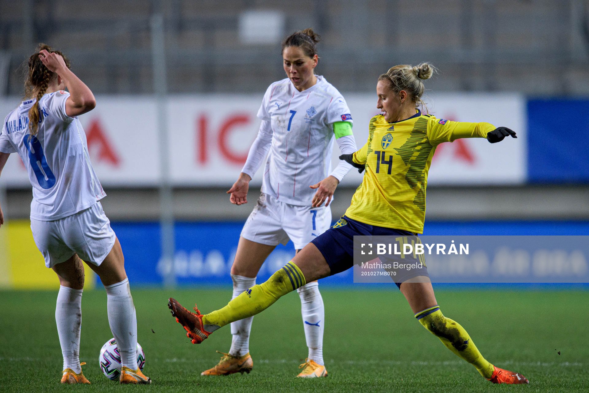 Sara Björk Gunnarsdóttir of Iceland and Nathalie Björn