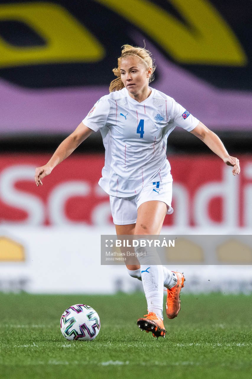 Glódís Perla Viggósdóttir of Iceland during the UEFA Women's Euro Qualifier football match between Sweden and Iceland on October 27, 2020 in Gothenburg.