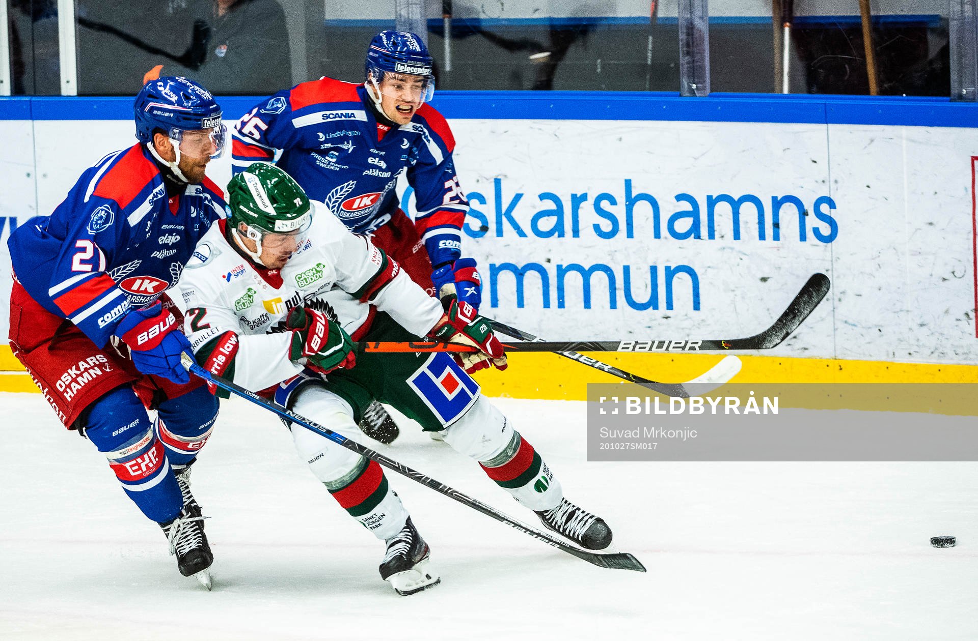 Oskarshamns Brian Cooper och Frölundas Patrik Carlsson