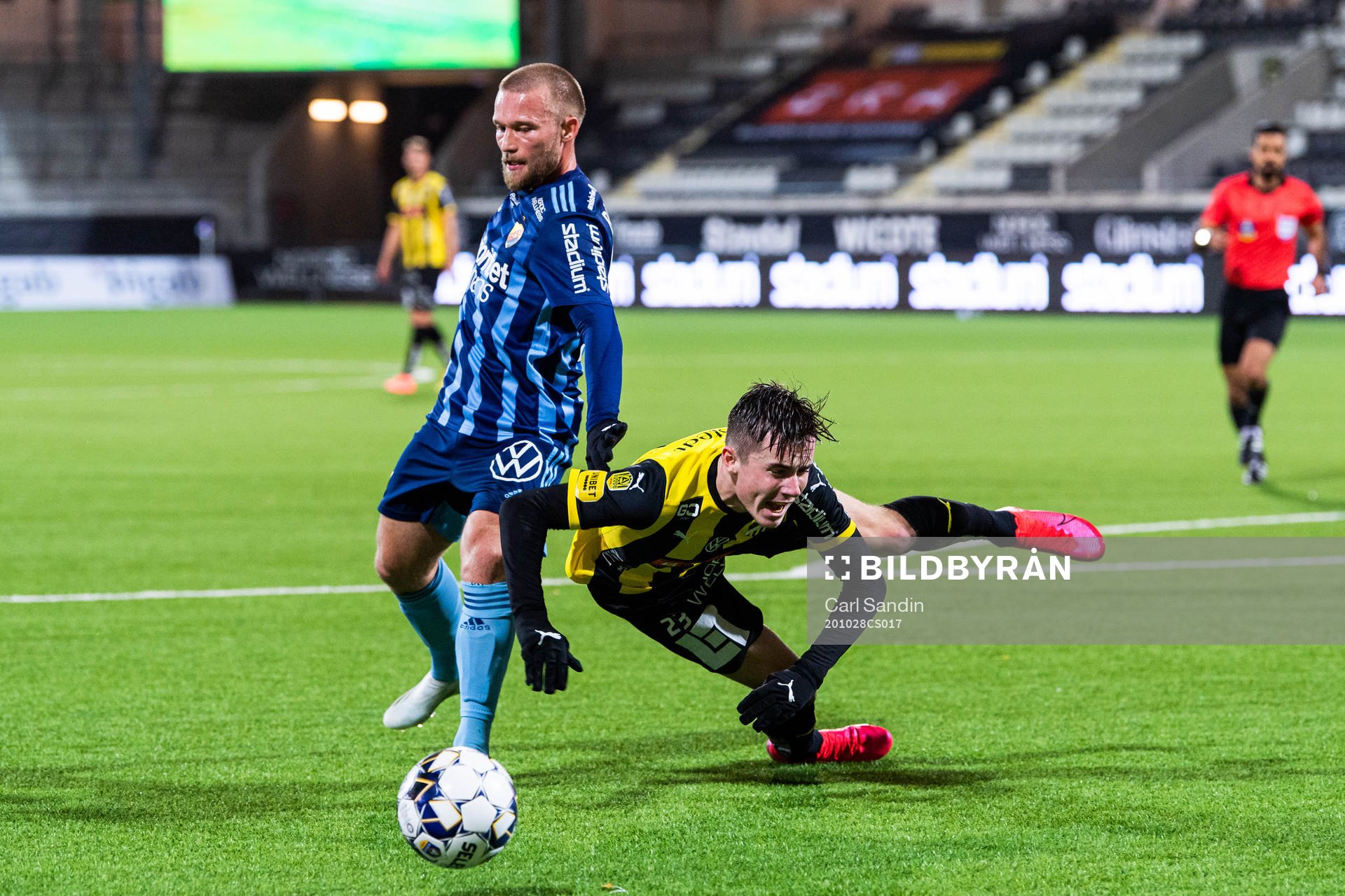Djurgårdens Nicklas Bärkroth och Häckens Patrik Wålemark