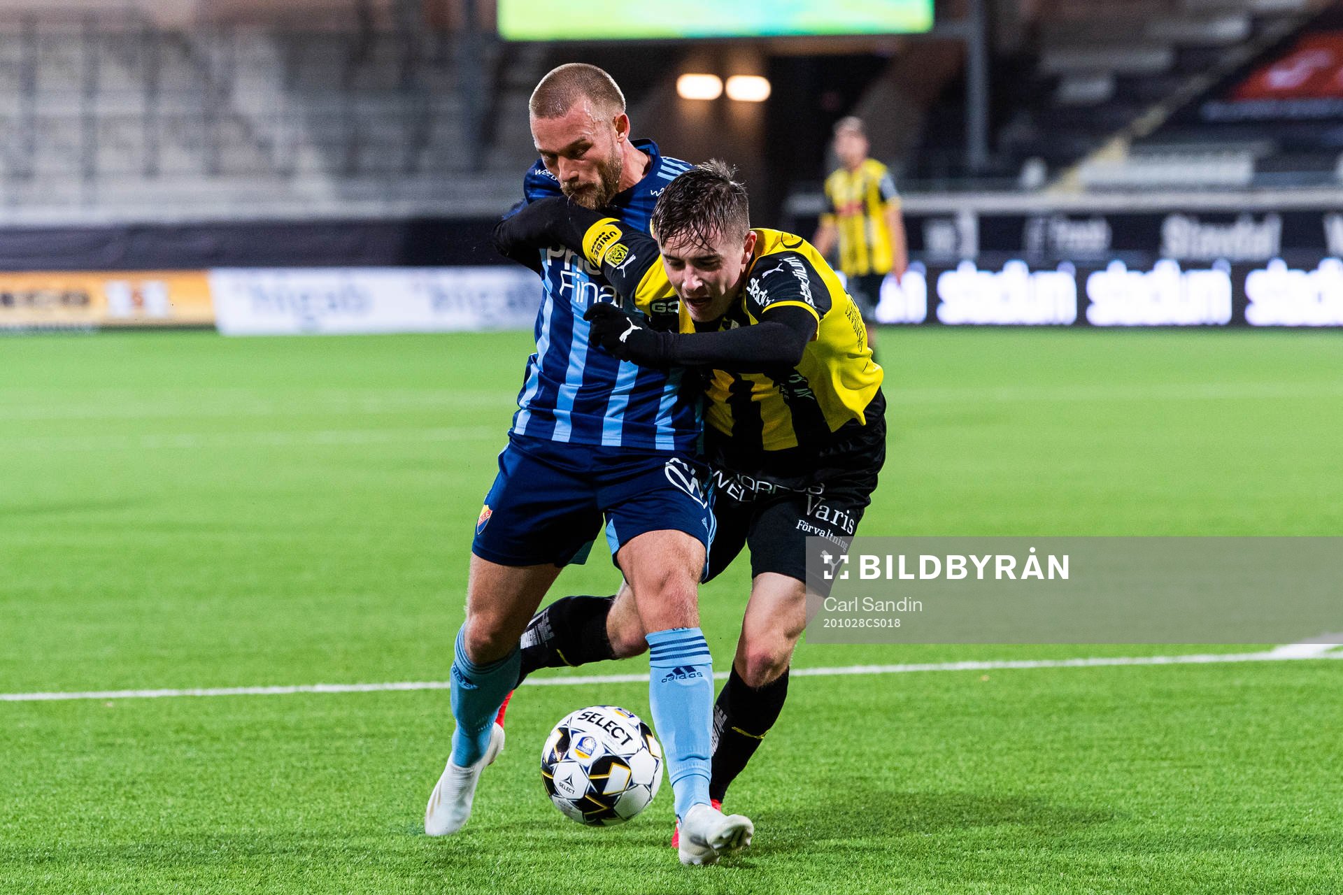 Djurgårdens Nicklas Bärkroth och Häckens Patrik Wålemark