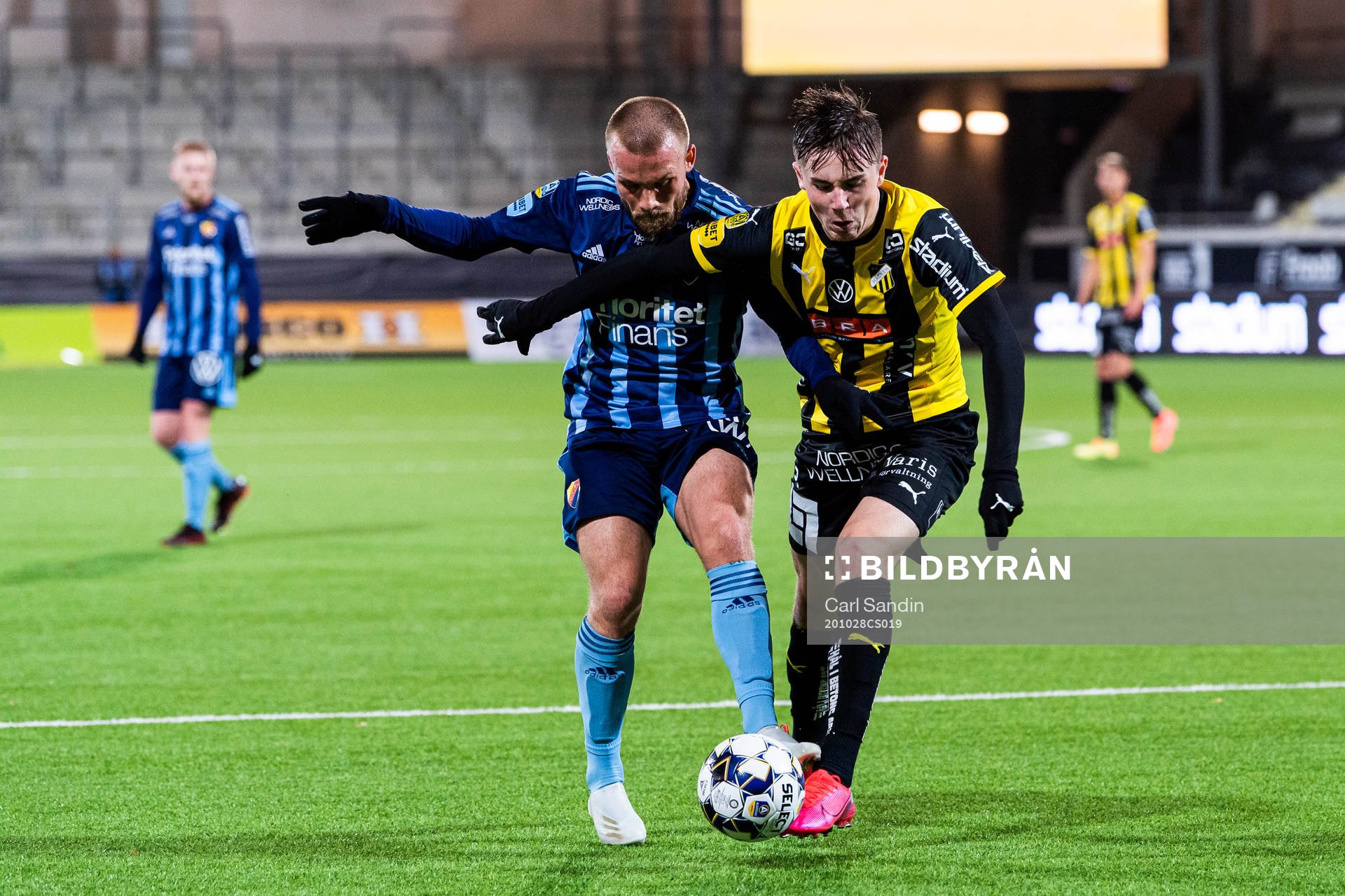 Djurgårdens Nicklas Bärkroth och Häckens Patrik Wålemark