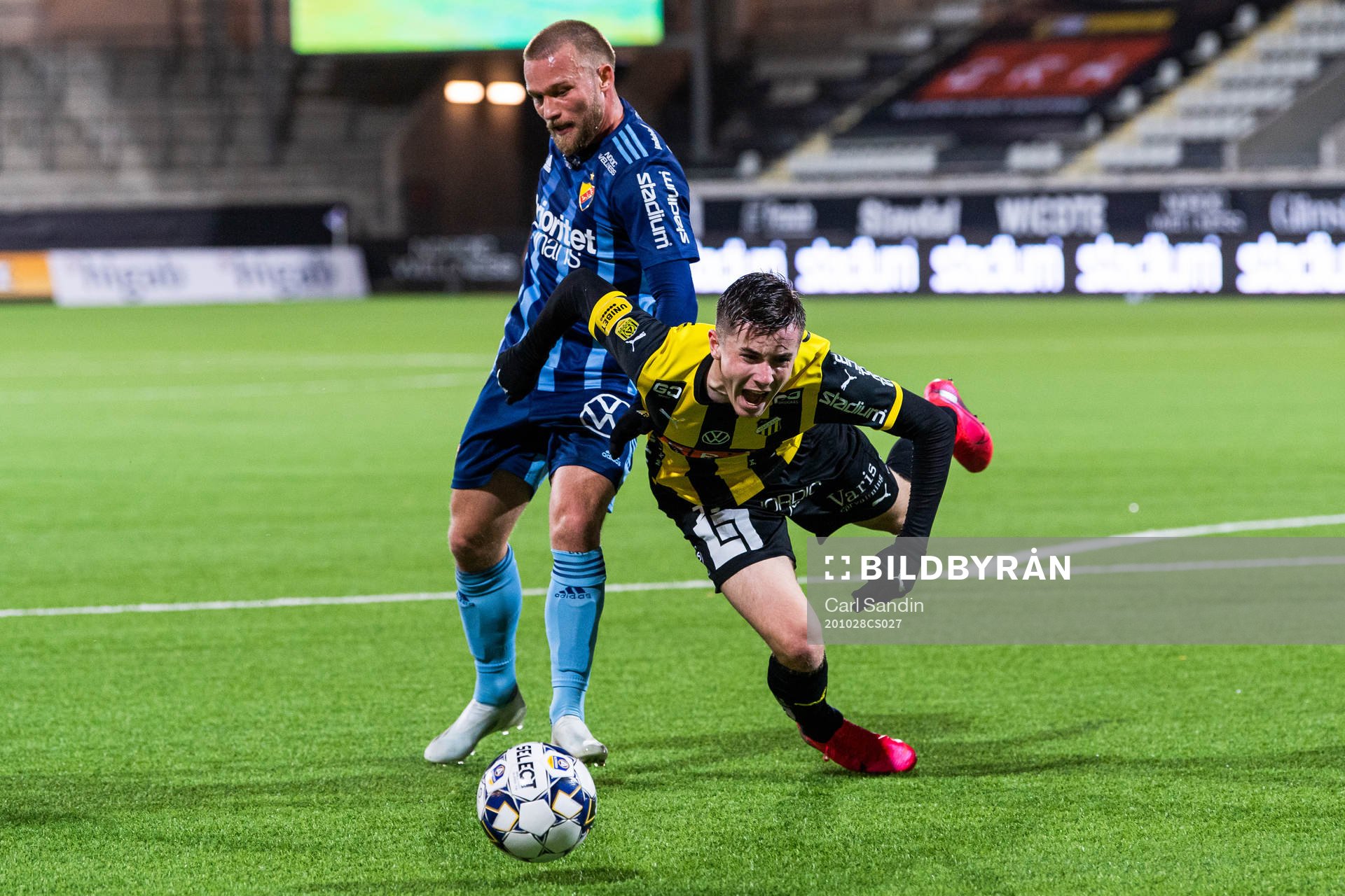Djurgårdens Nicklas Bärkroth och Häckens Patrik Wålemark