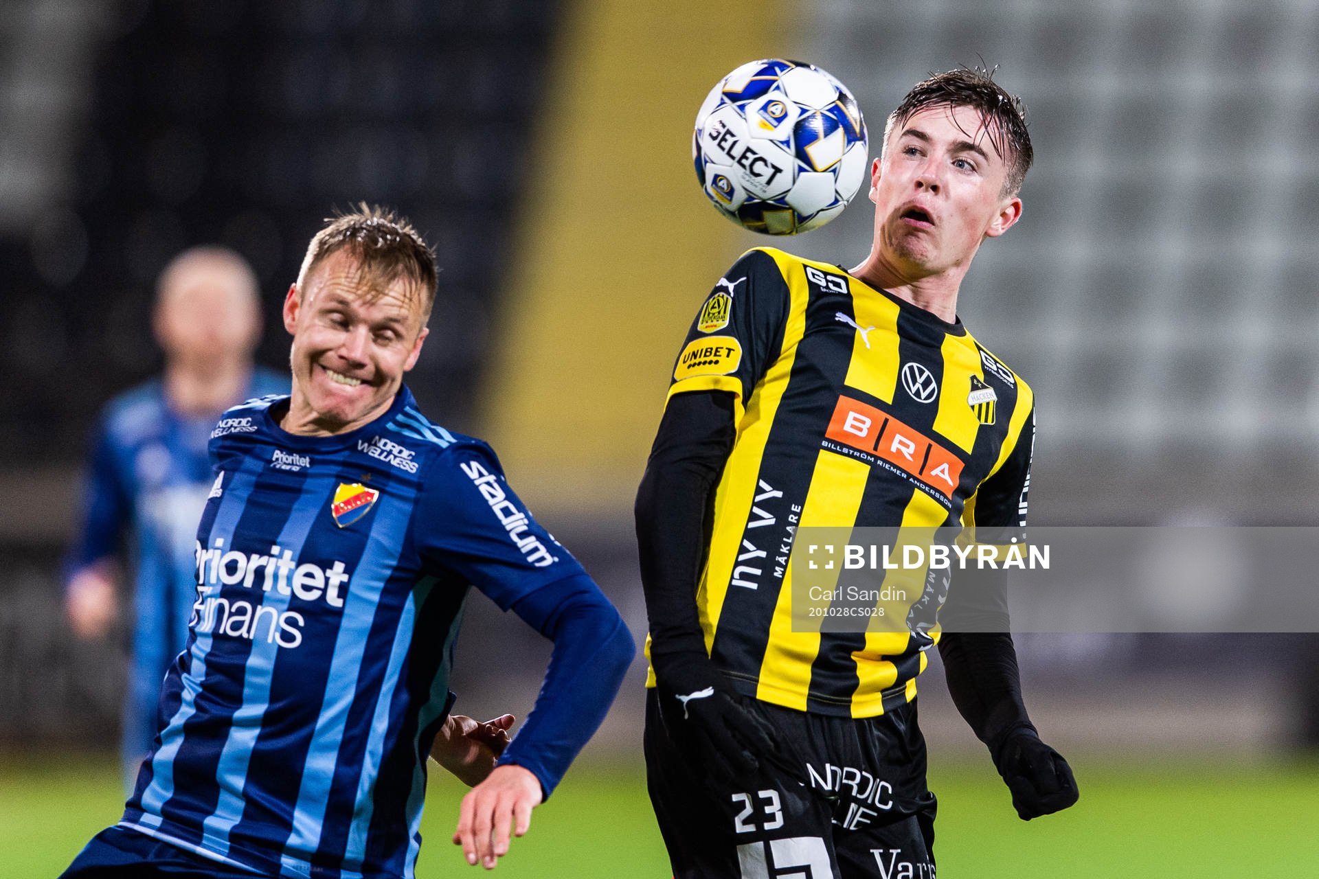 Djurgårdens Elliot Käck och Häckens Patrik Wålemark
