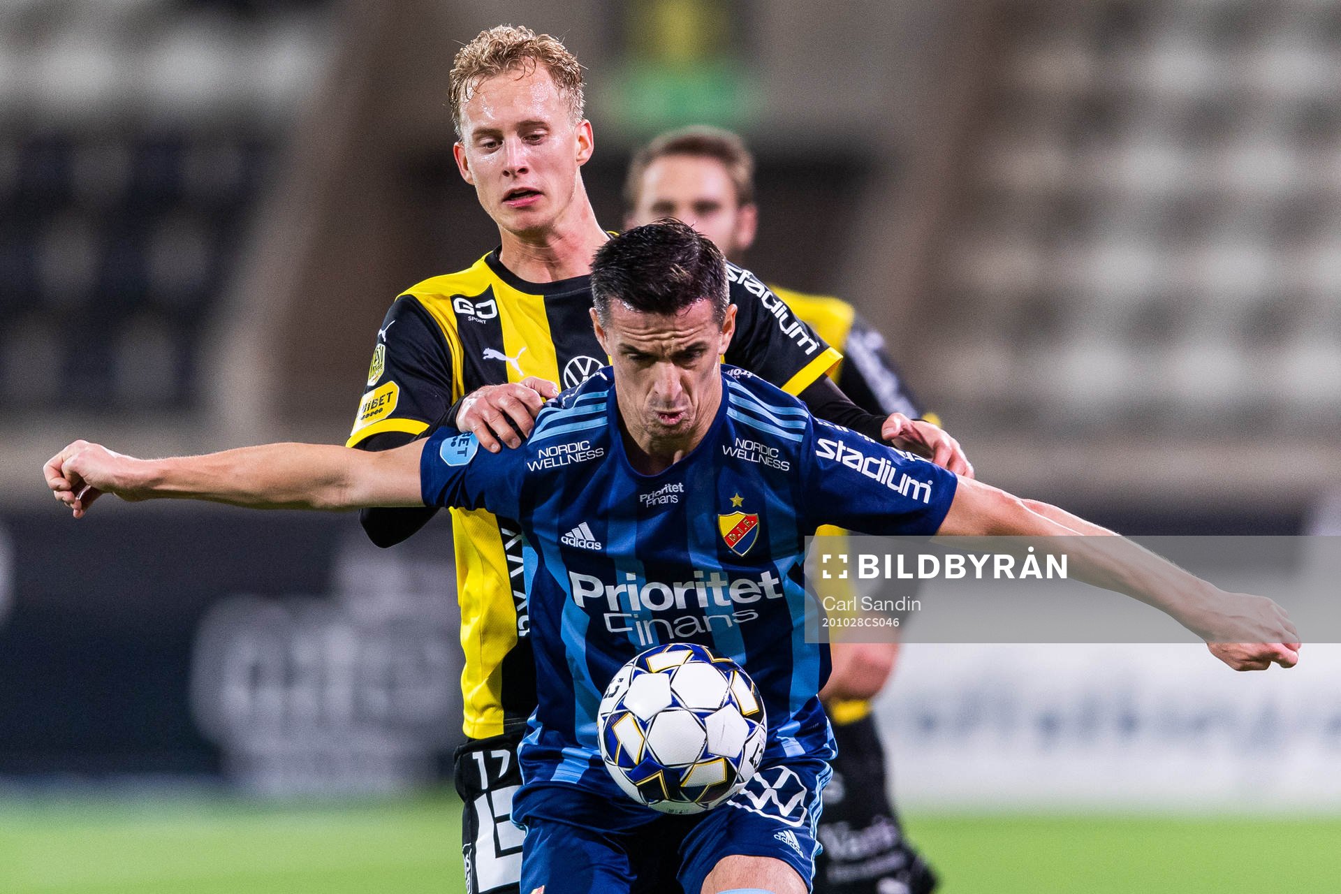 Häckens Gustav Berggren och Djurgårdens Haris Radetinac