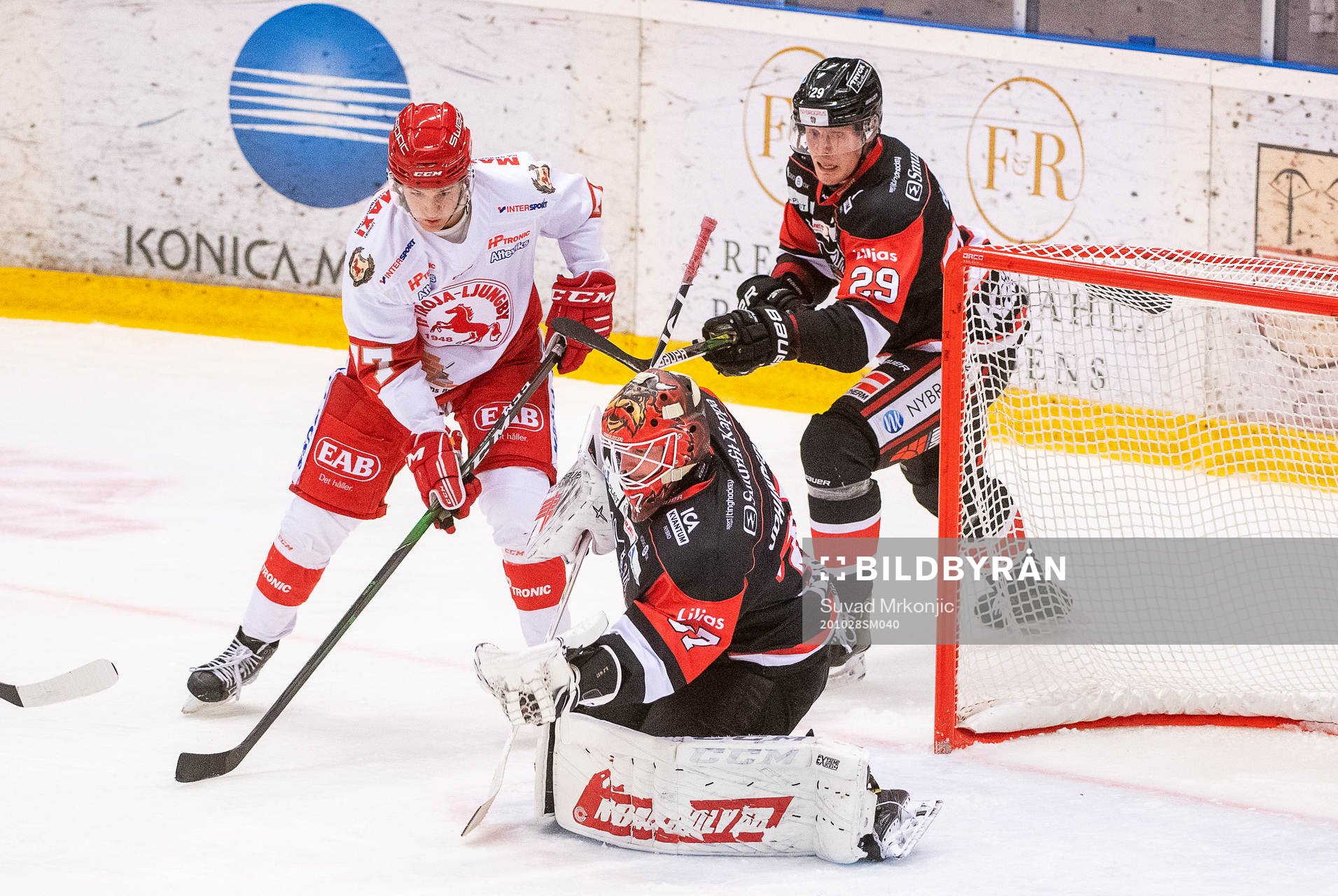 Nybros målvakt Robin Johansson och Viktor Bolin samt