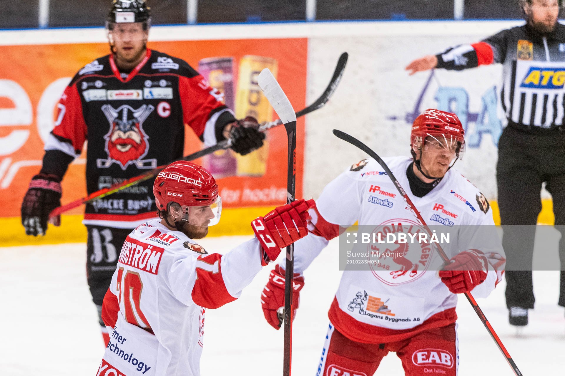 Trojas Alexander Bjurström jublar