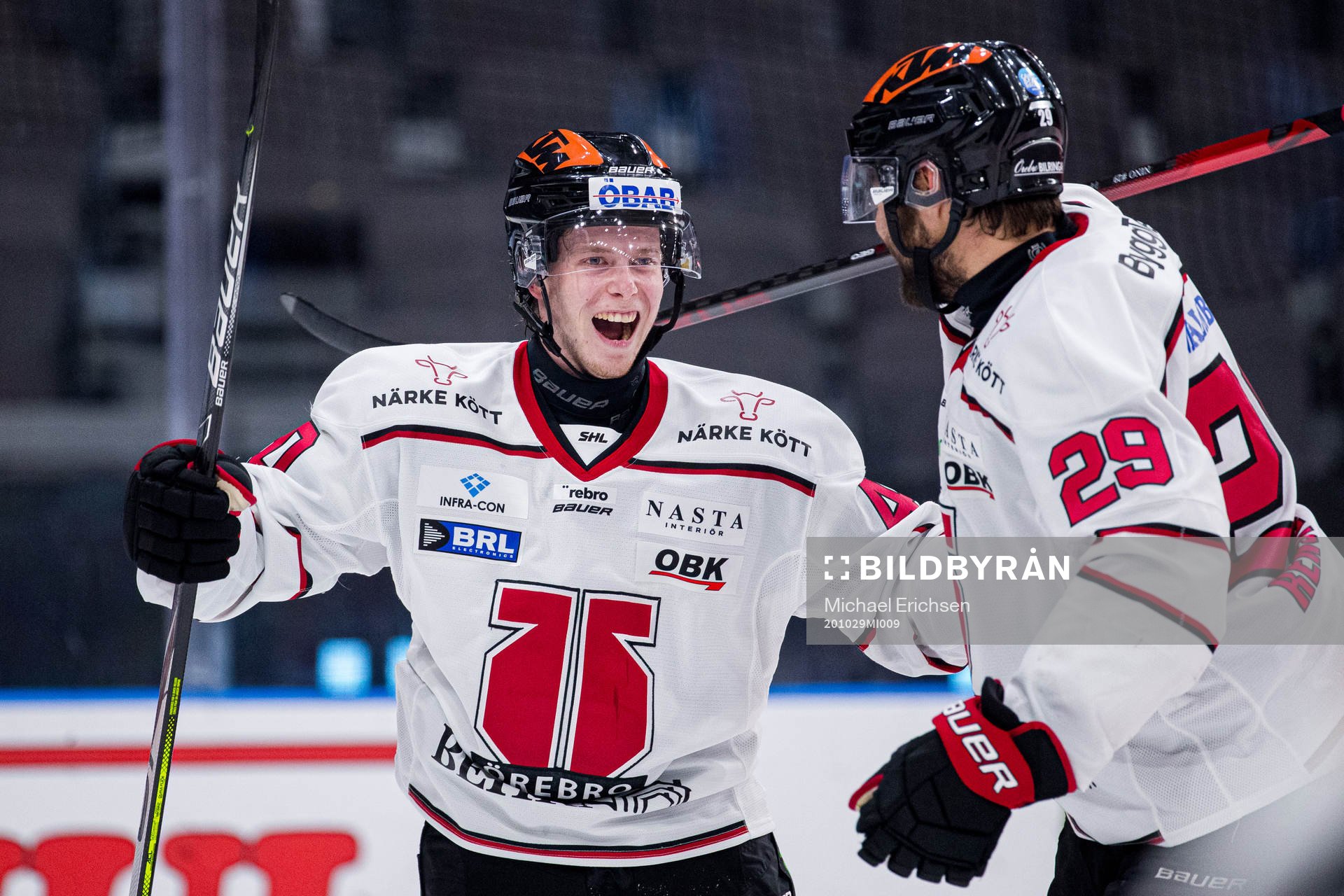 Örebros Elias Ekström jublar