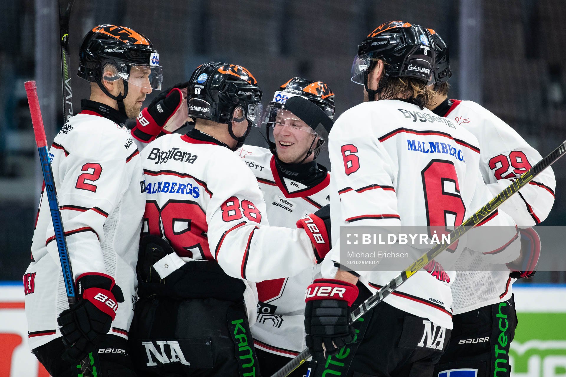 Örebros Elias Ekström jublar