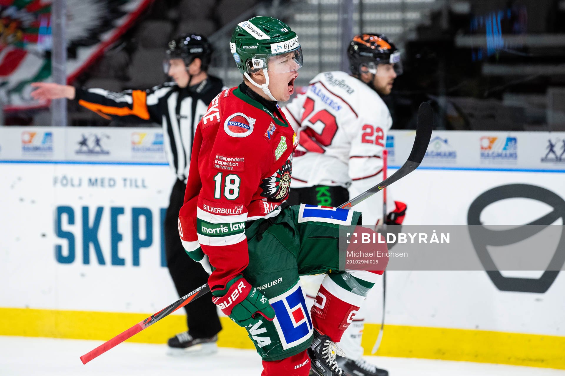 Frölundas Lucas Raymond jublar