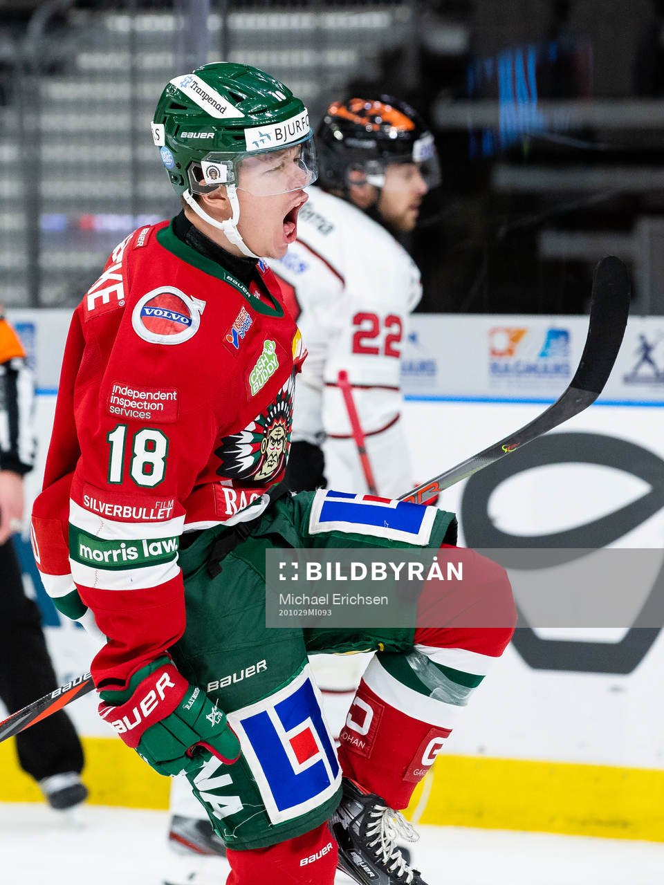 Frölundas Lucas Raymond jublar