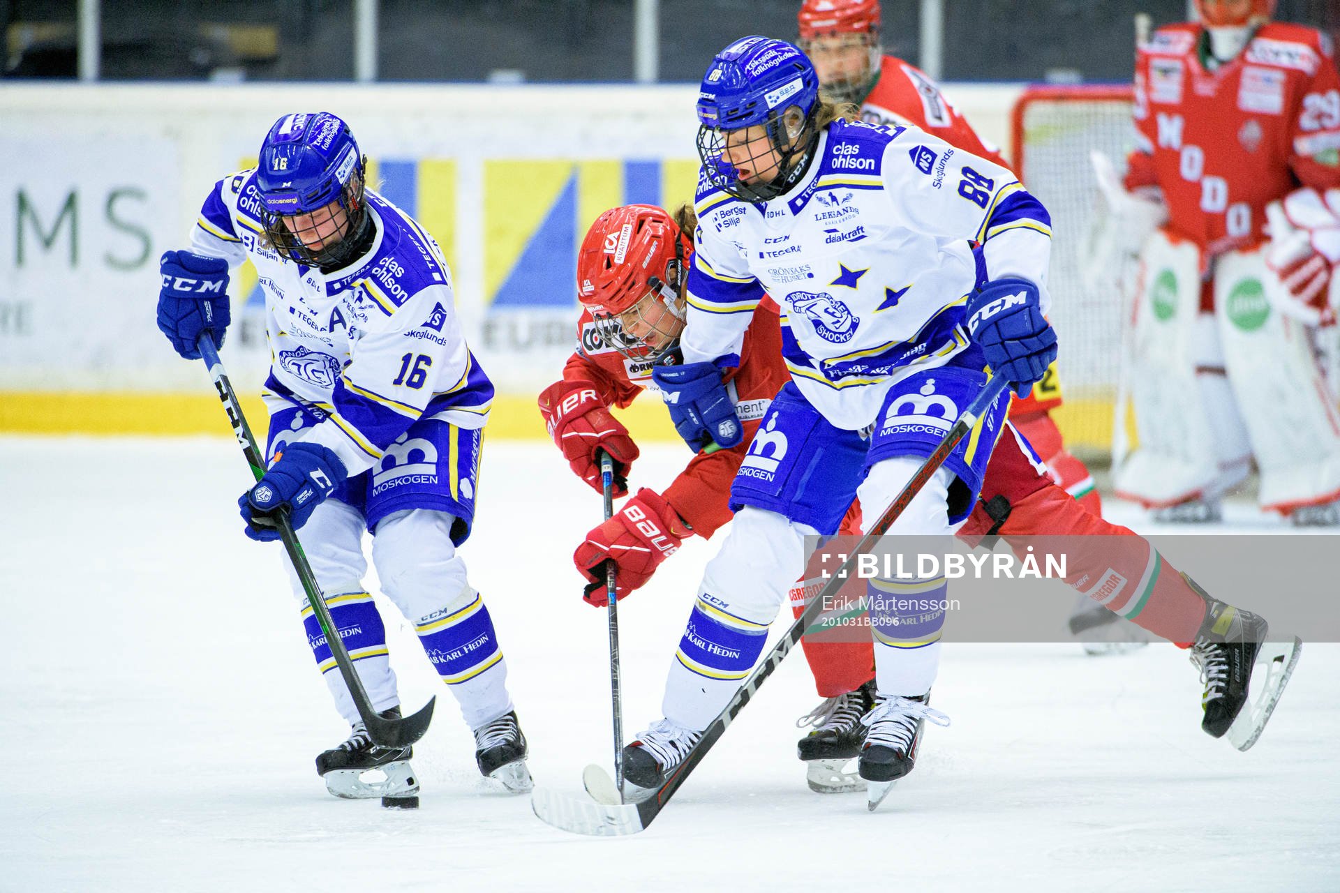 Modos Erica Rieder i en kamp mot Leksands Kajsa Armborg och
