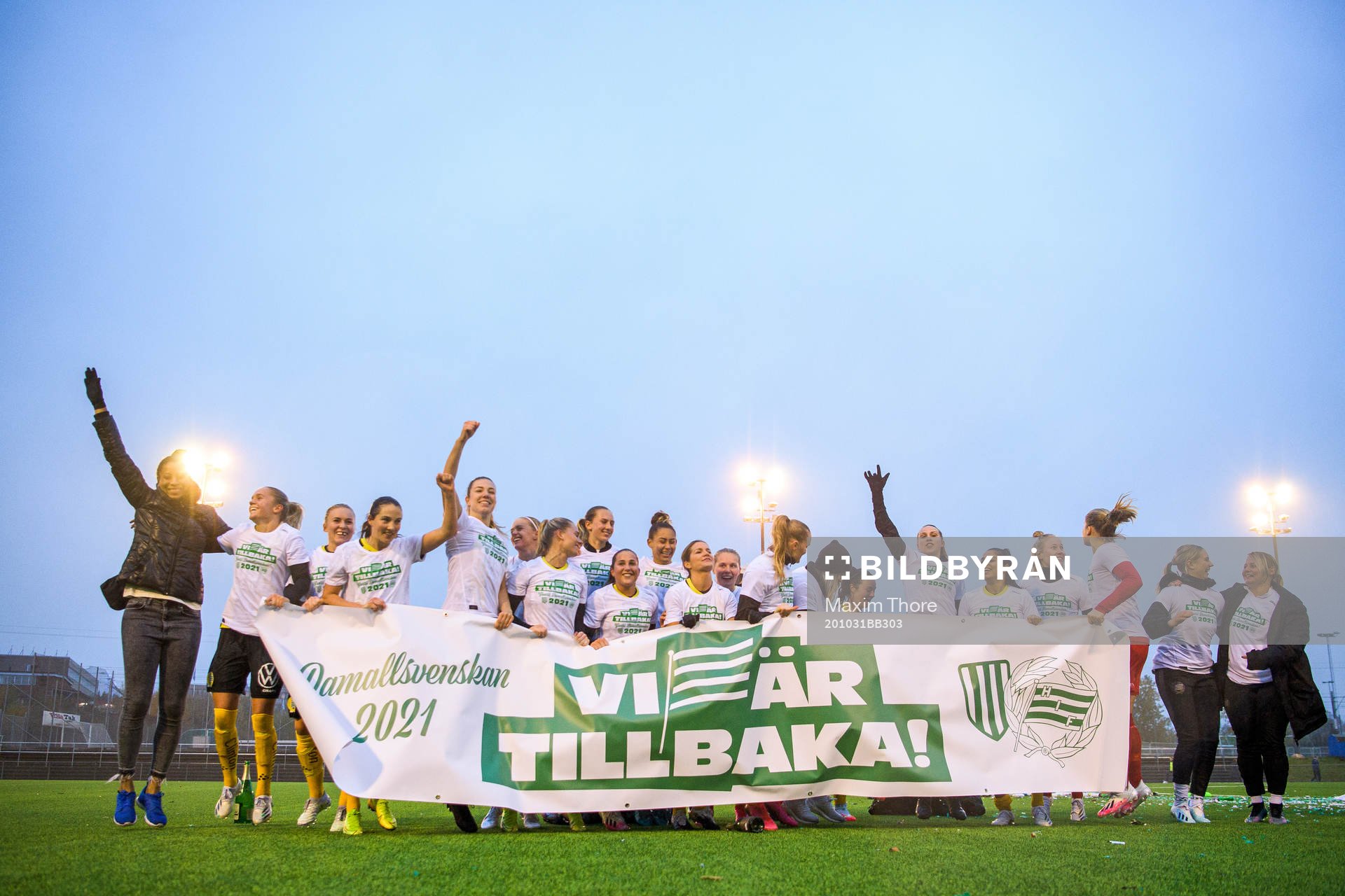 Hammarbys spelare jublar