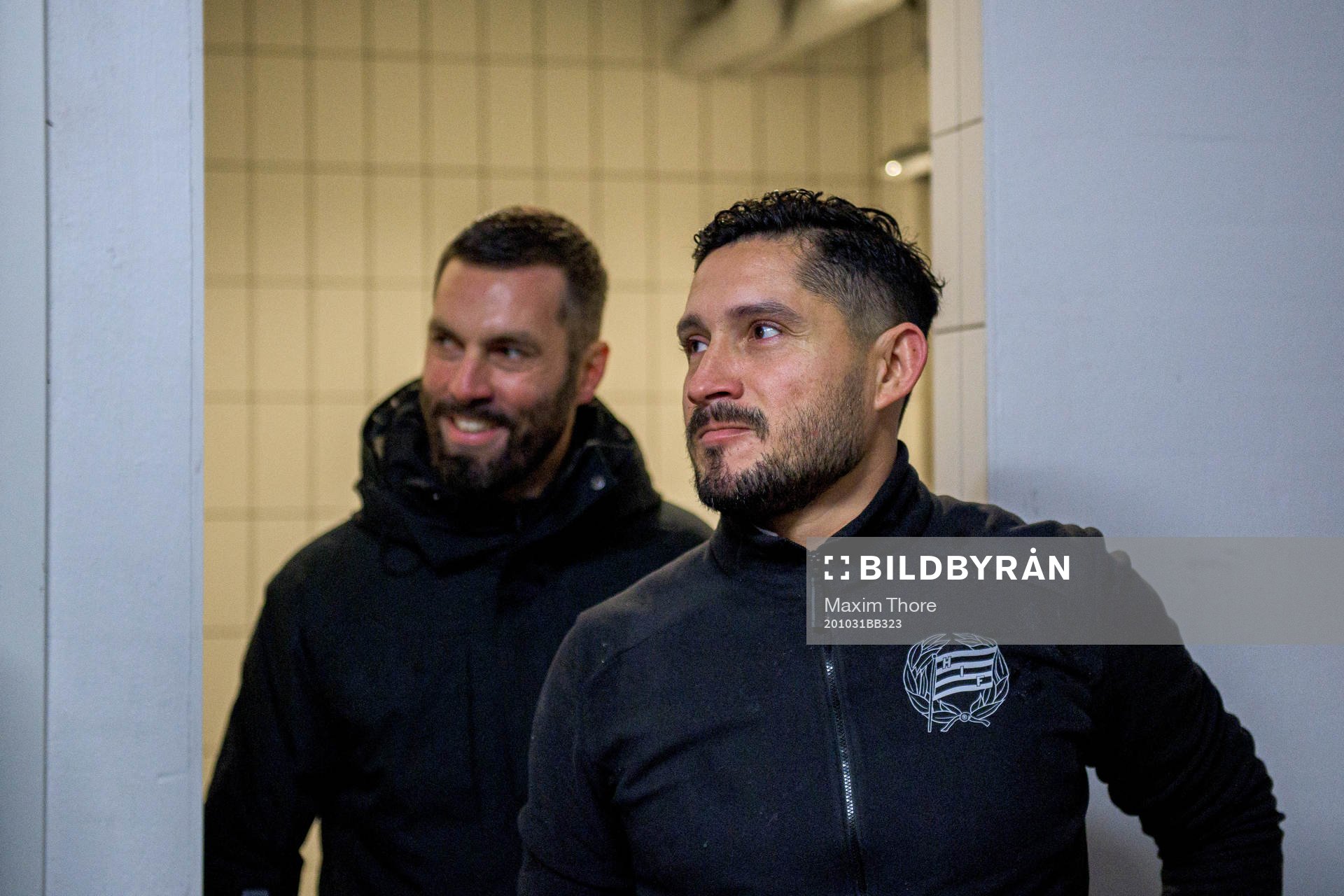Hammarbys tränare Pablo Pinones-Arce jublar i