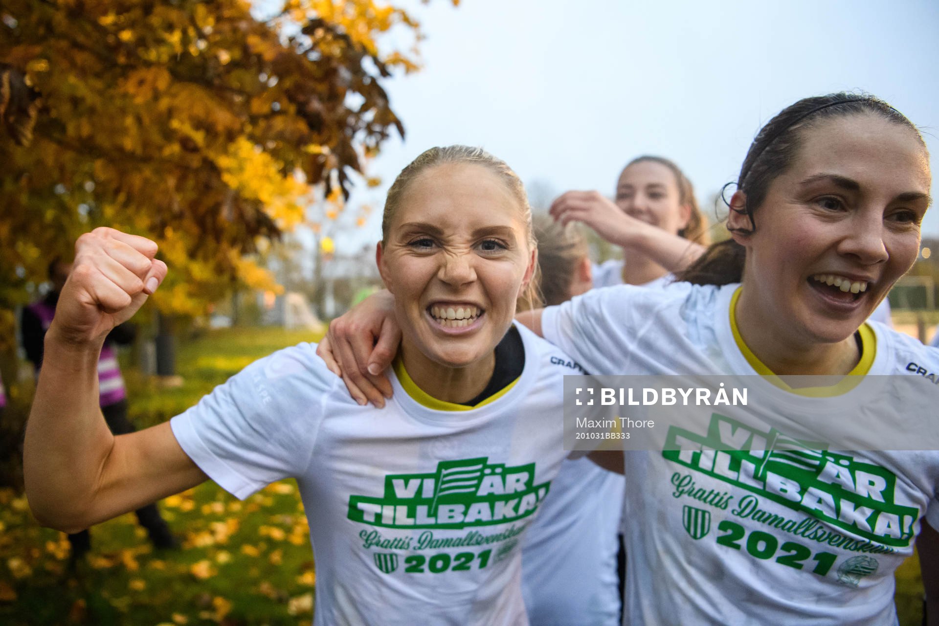 Hammarbys Alice Carlsson och Helén Eke jublar