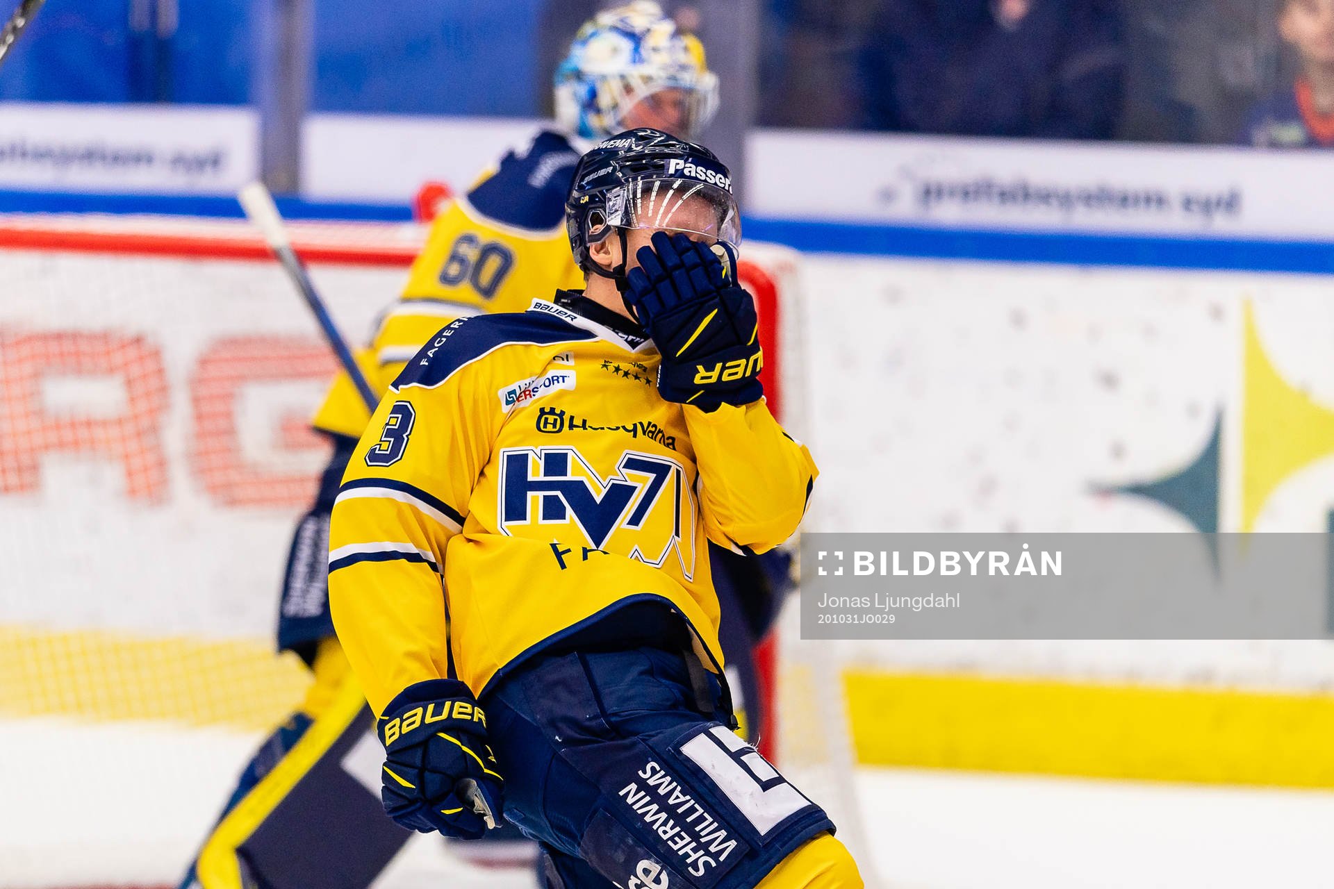s Daniel Bertov har ont