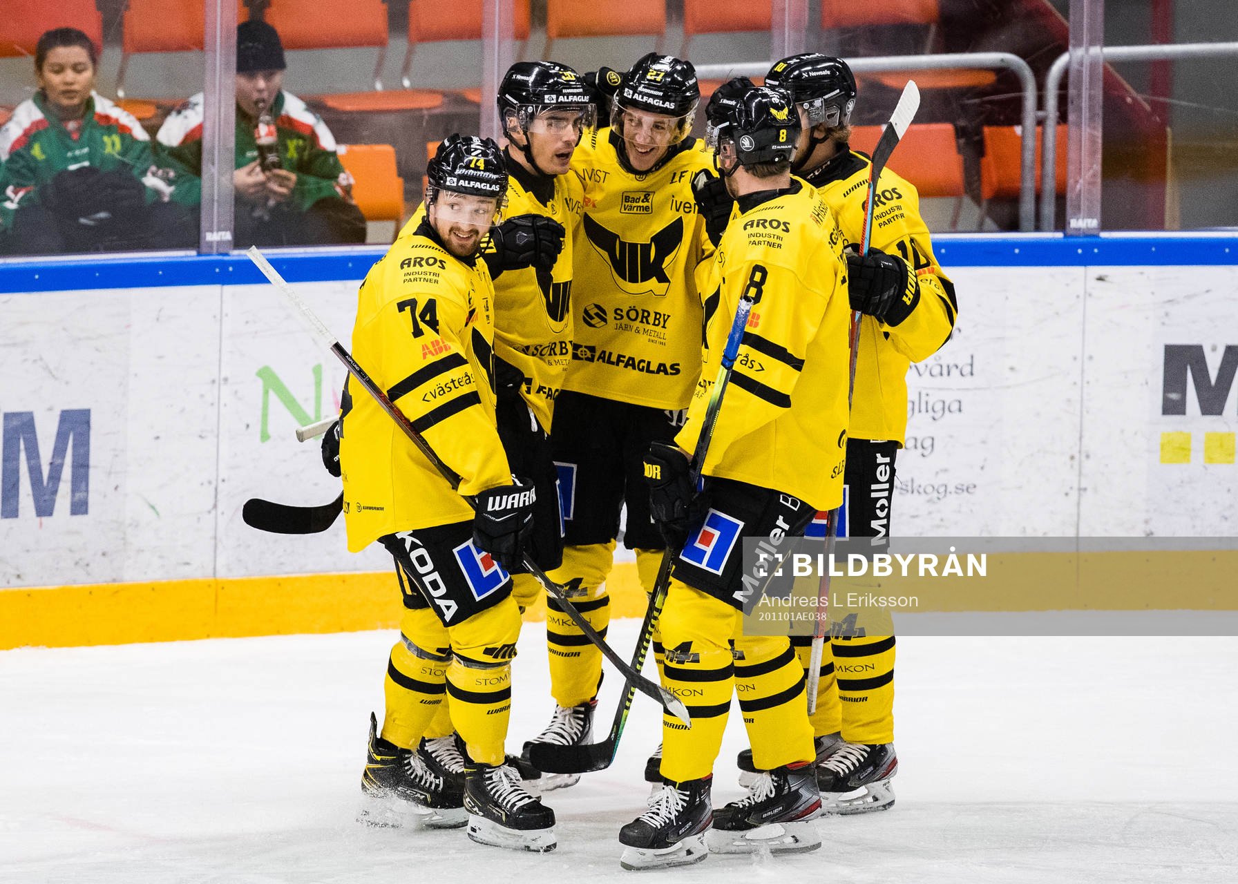 Västerås Sebastian Benker (m) jublar