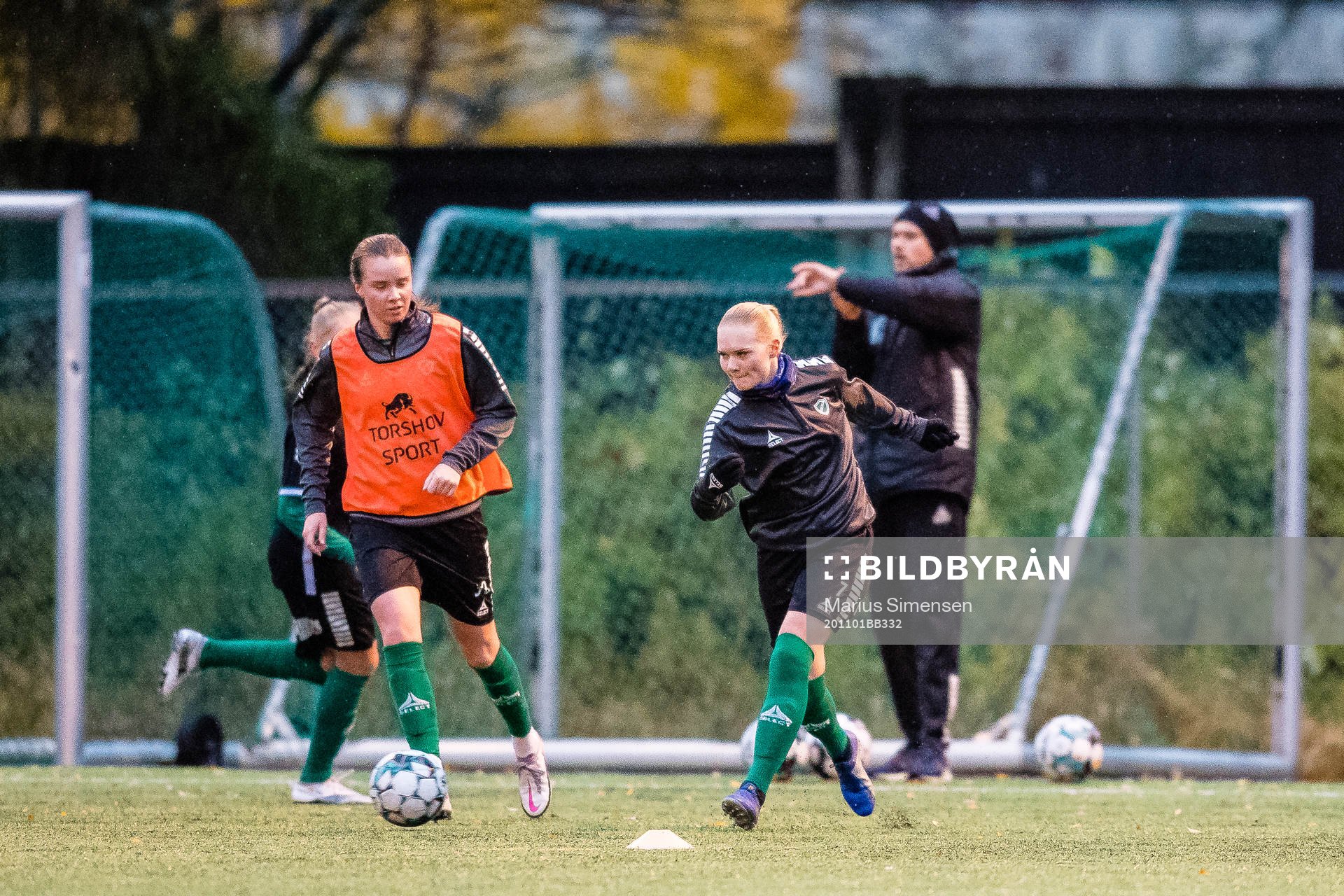 Helene Sørensen of Fløya warms up