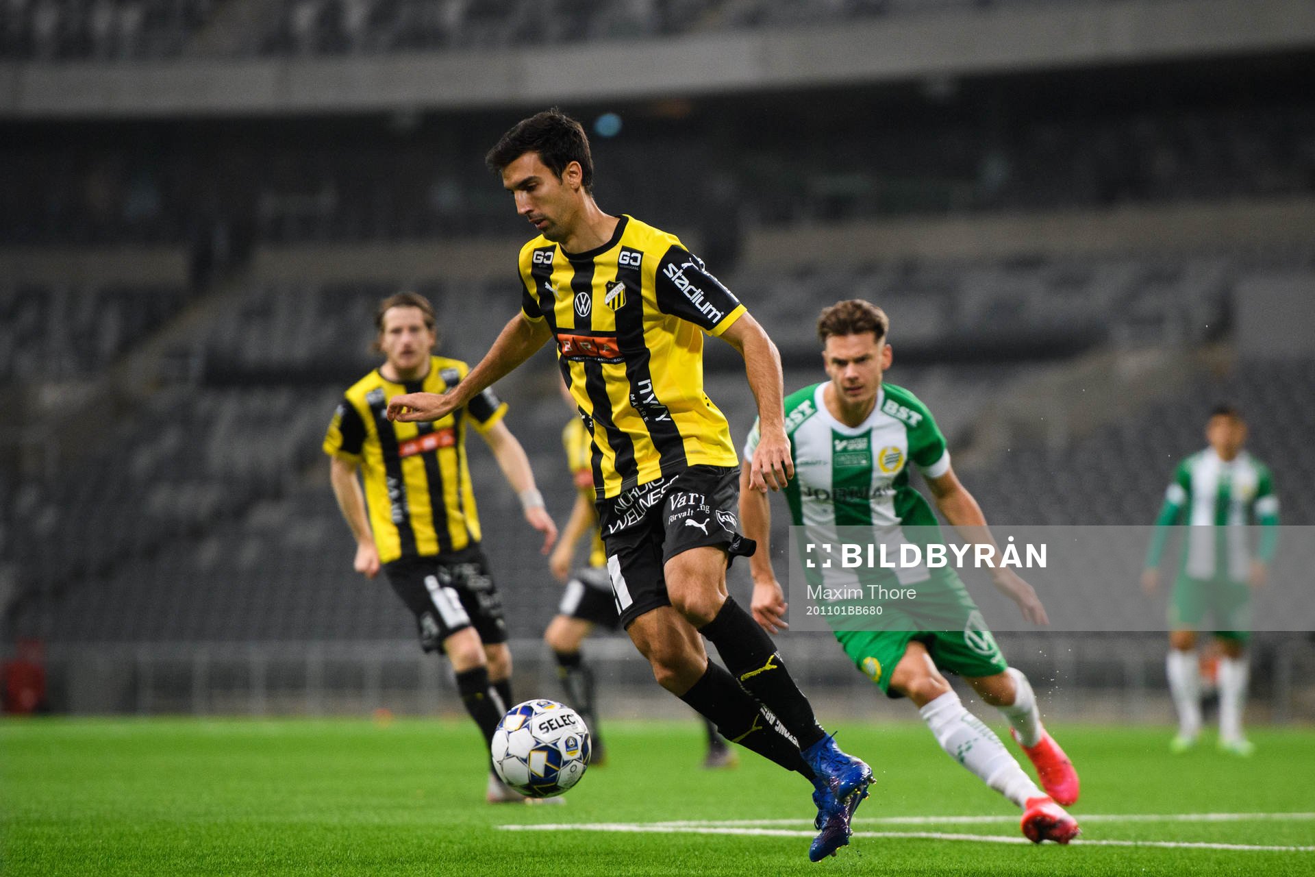 Häckens Nikola Gulan och Hammarbys Alexander Kacaniklic