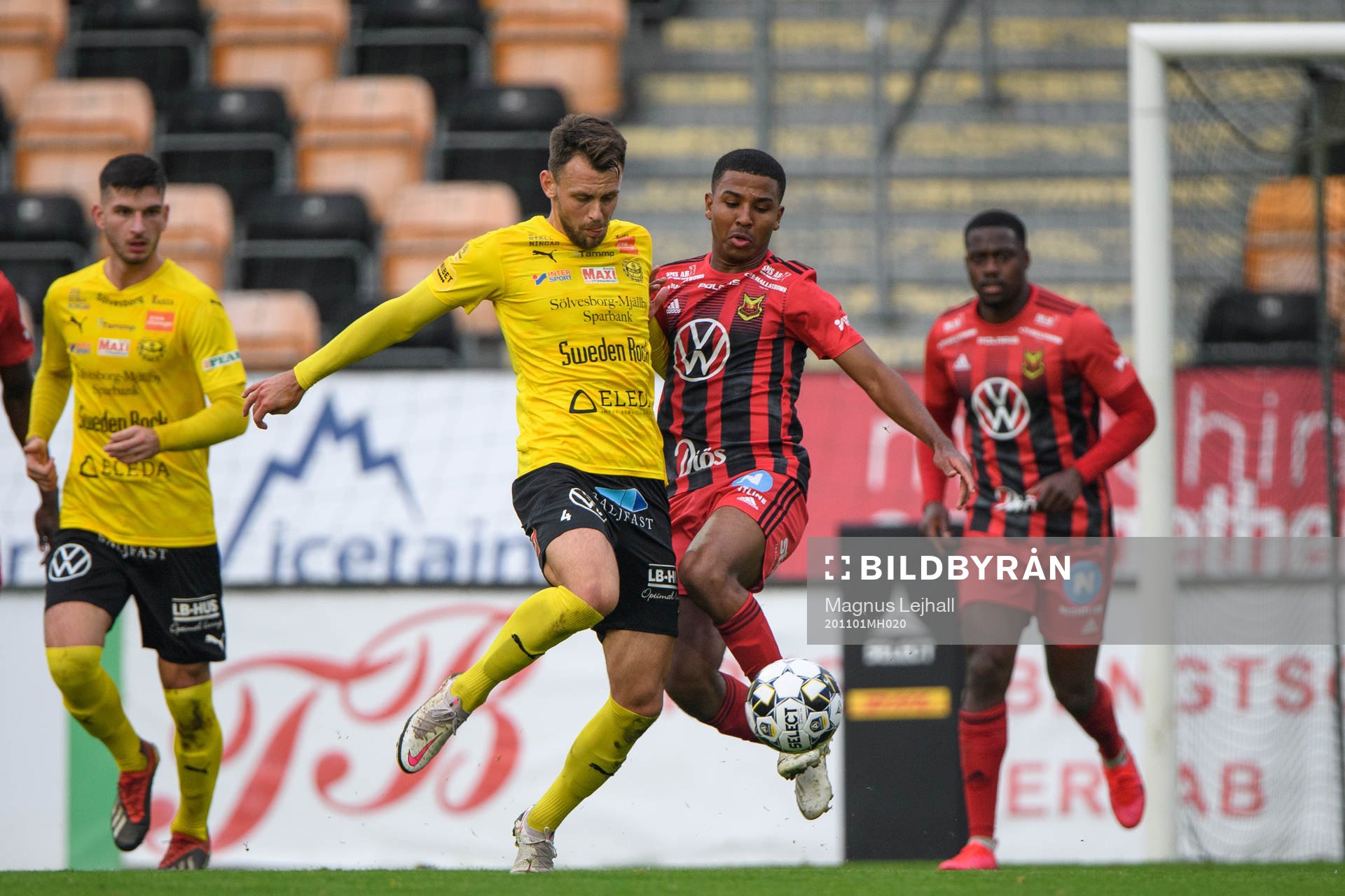 Mjällbys Max Watson och Östersunds Nebiyou Perry