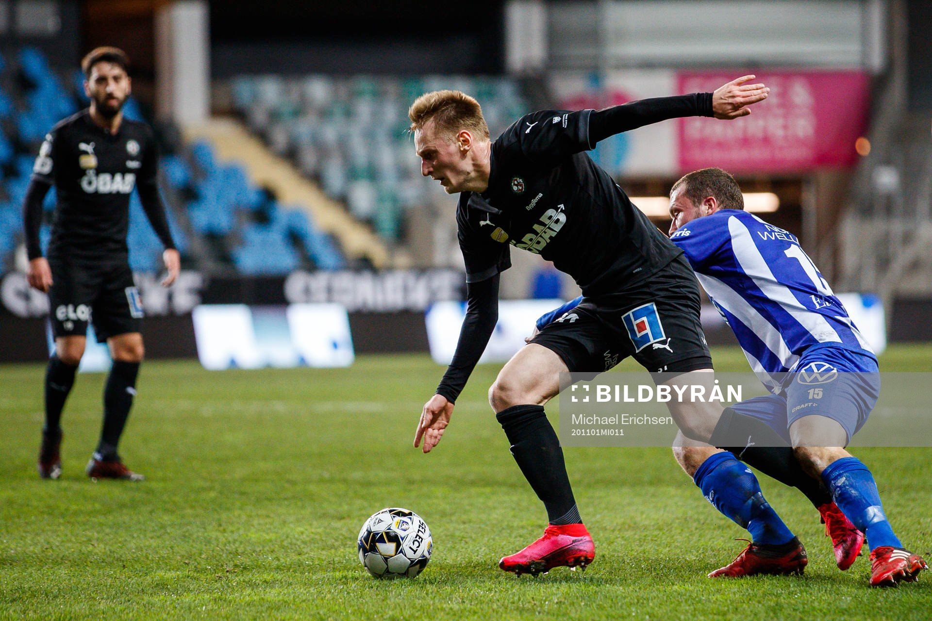 Örebros Rasmus Karjalainen och IFK Göteborg Jakob